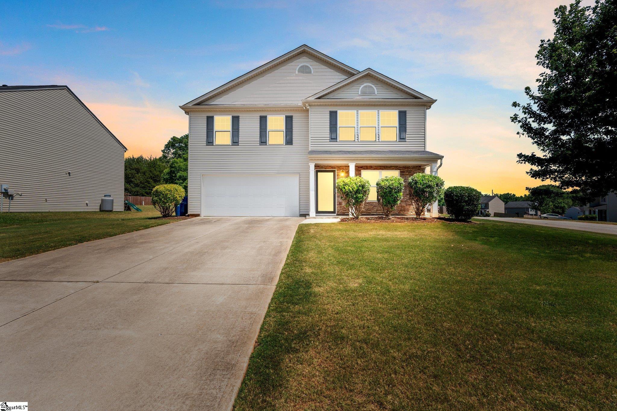 111 Hickory Knob Lane, Wellford SC 29385