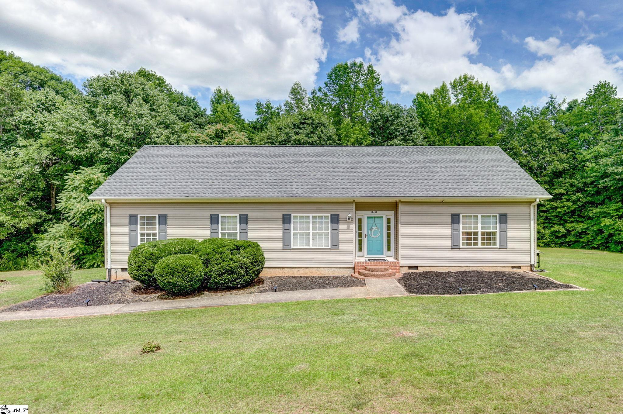 3241 Price House Road, Woodruff SC 29388