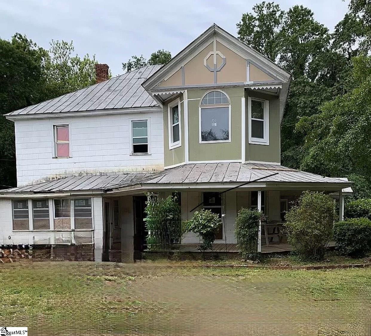 725 W North Main Street, Gray Court SC 29645