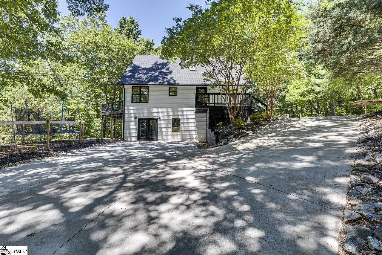 160 Chestnut Mountain Road, Travelers Rest SC 29690