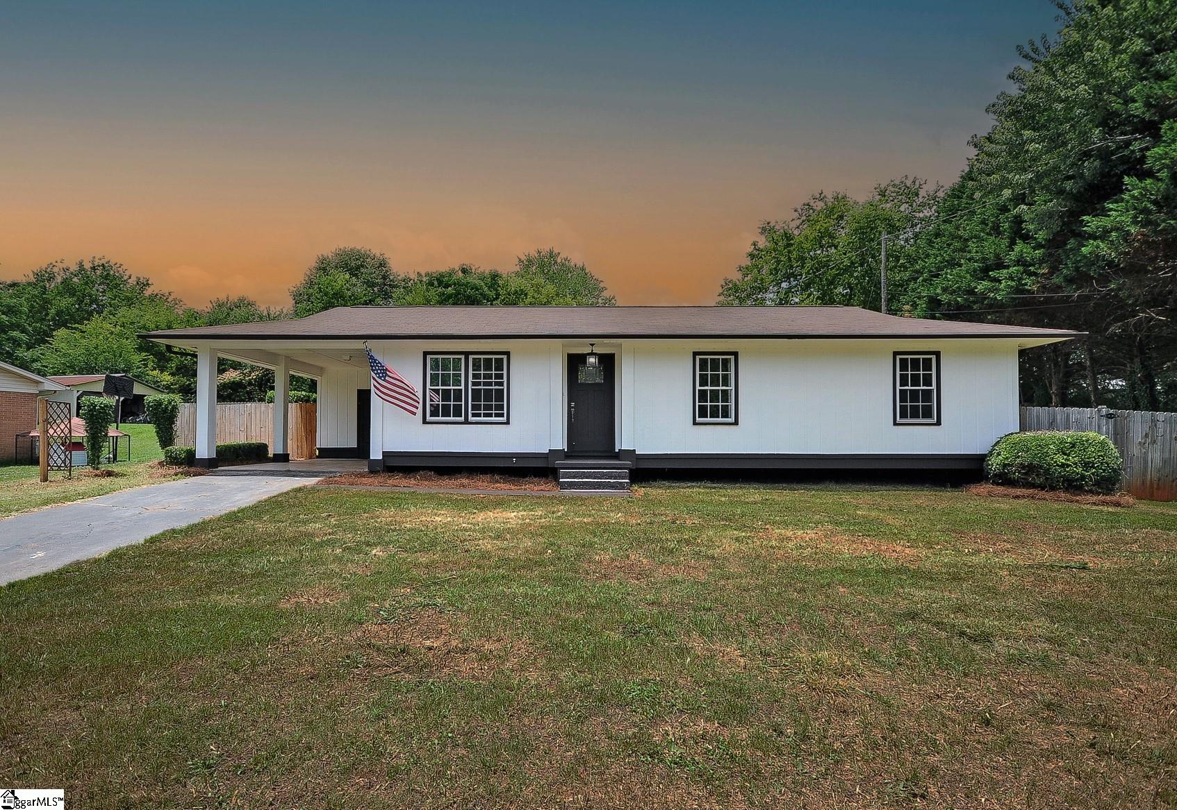 5025 Corinth Drive, Seneca SC 29672