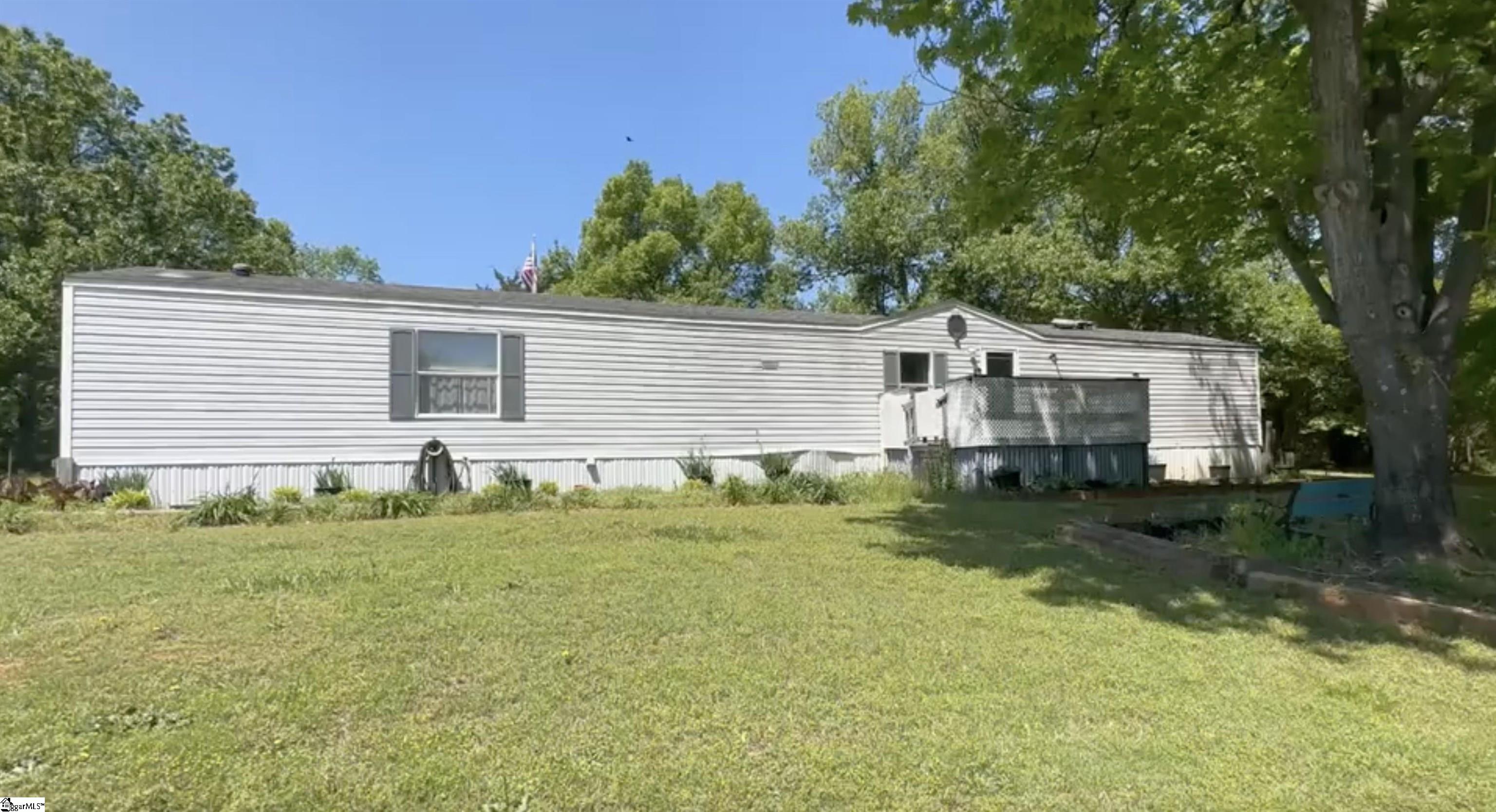 118 Sulphur Springs Road, Chesnee SC 29323
