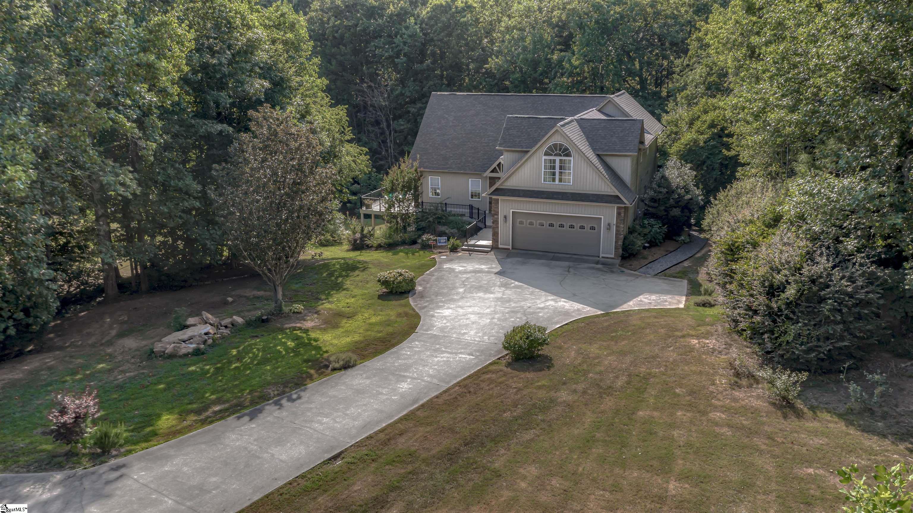 listing main picture