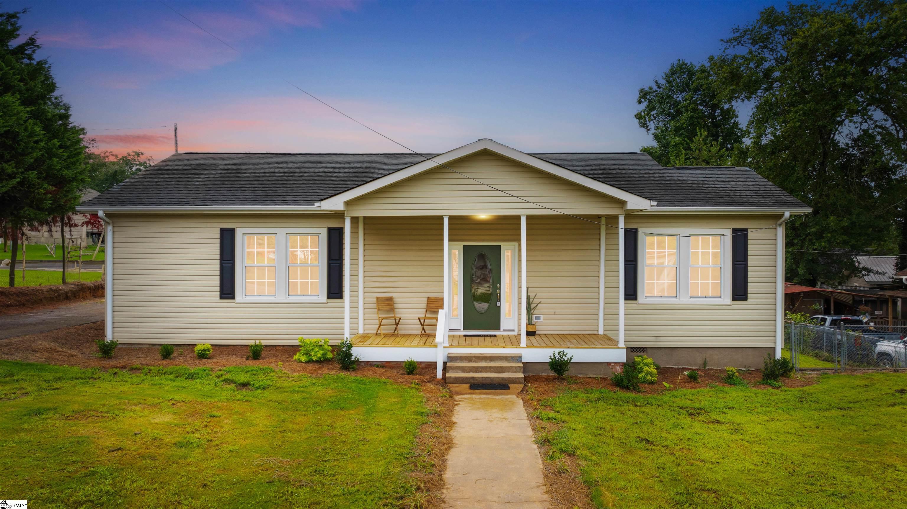 1316 E South 6th Street, Seneca SC 29678