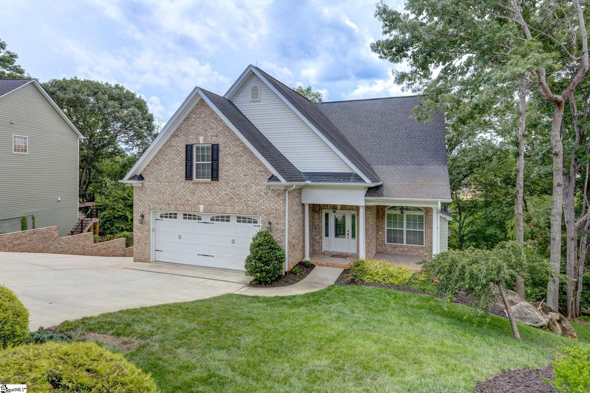 124 Briarpark Drive, Greer SC 29651