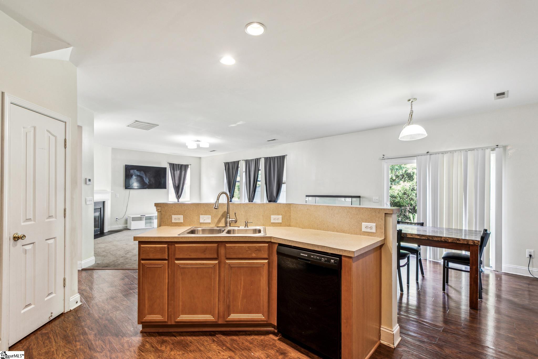 822 S Edisto River, Roebuck, South Carolina image 10