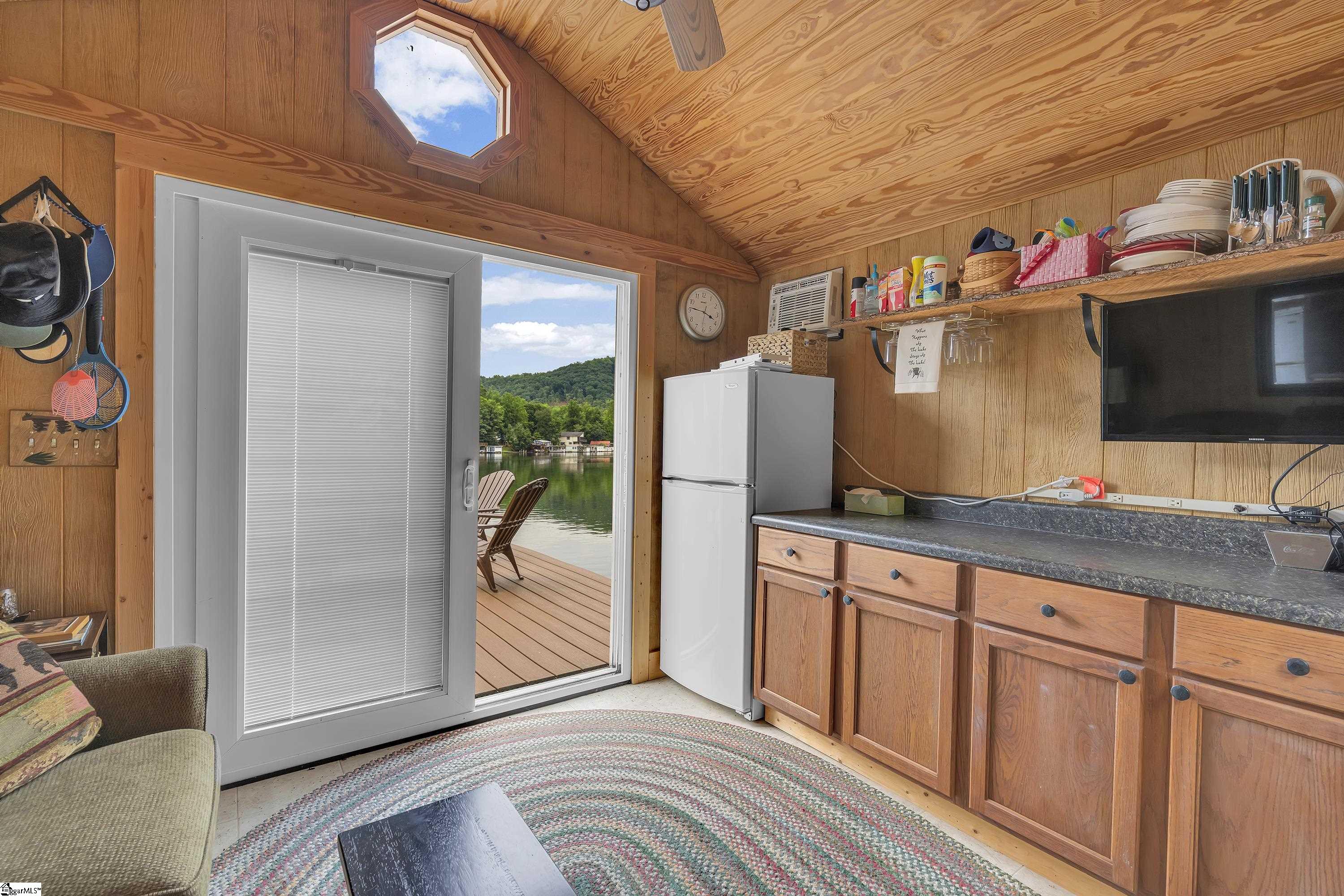 1700 W Lakeshore, Landrum, South Carolina image 3