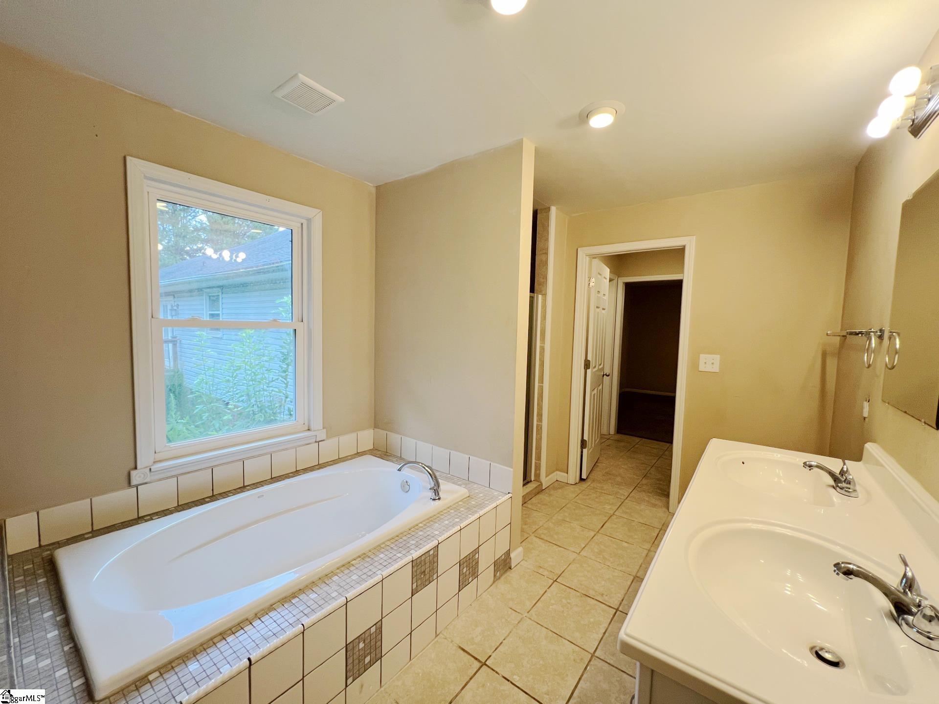 405 Cresthaven, Boiling Springs, South Carolina image 11