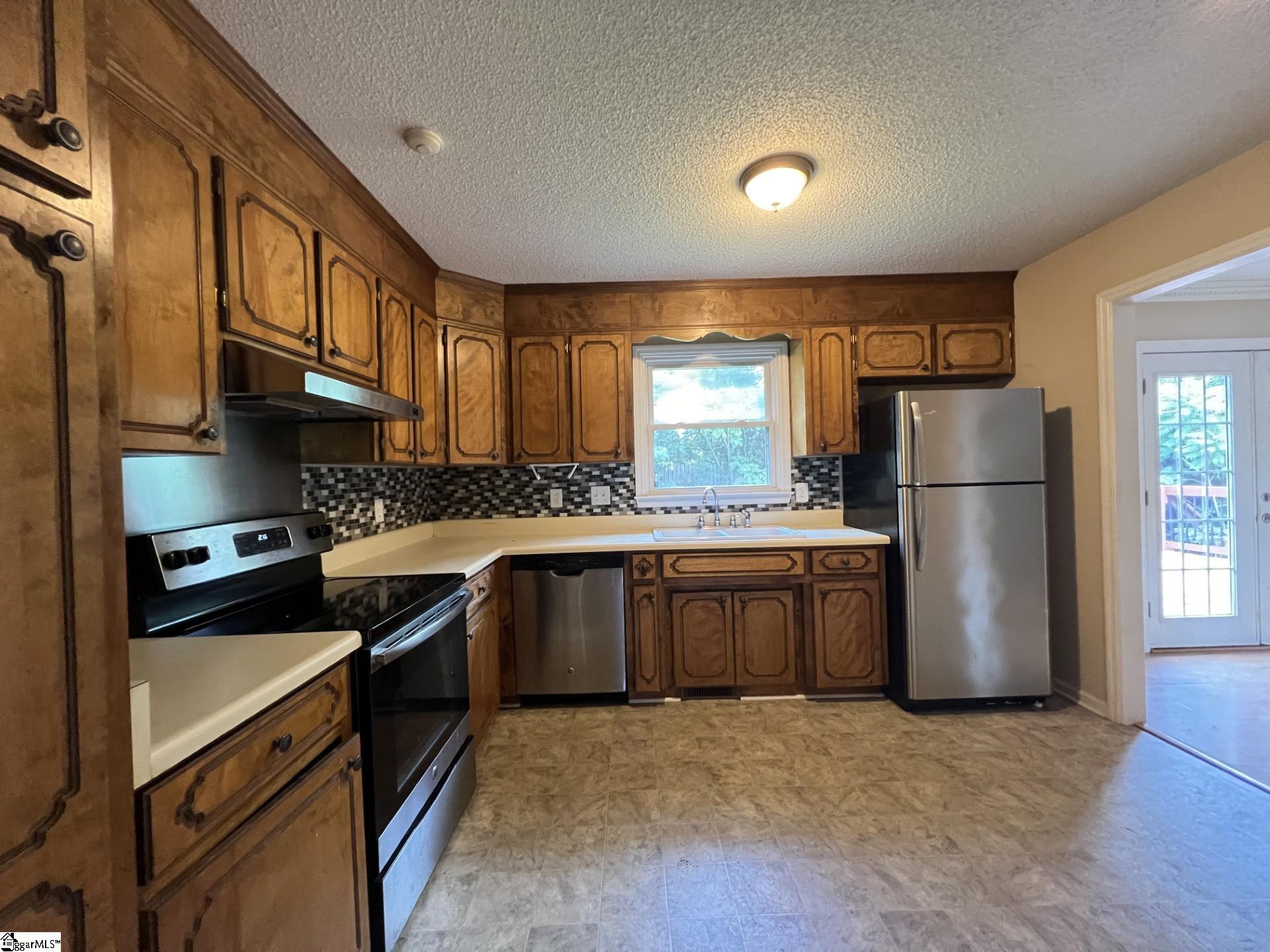 405 Cresthaven, Boiling Springs, South Carolina image 6