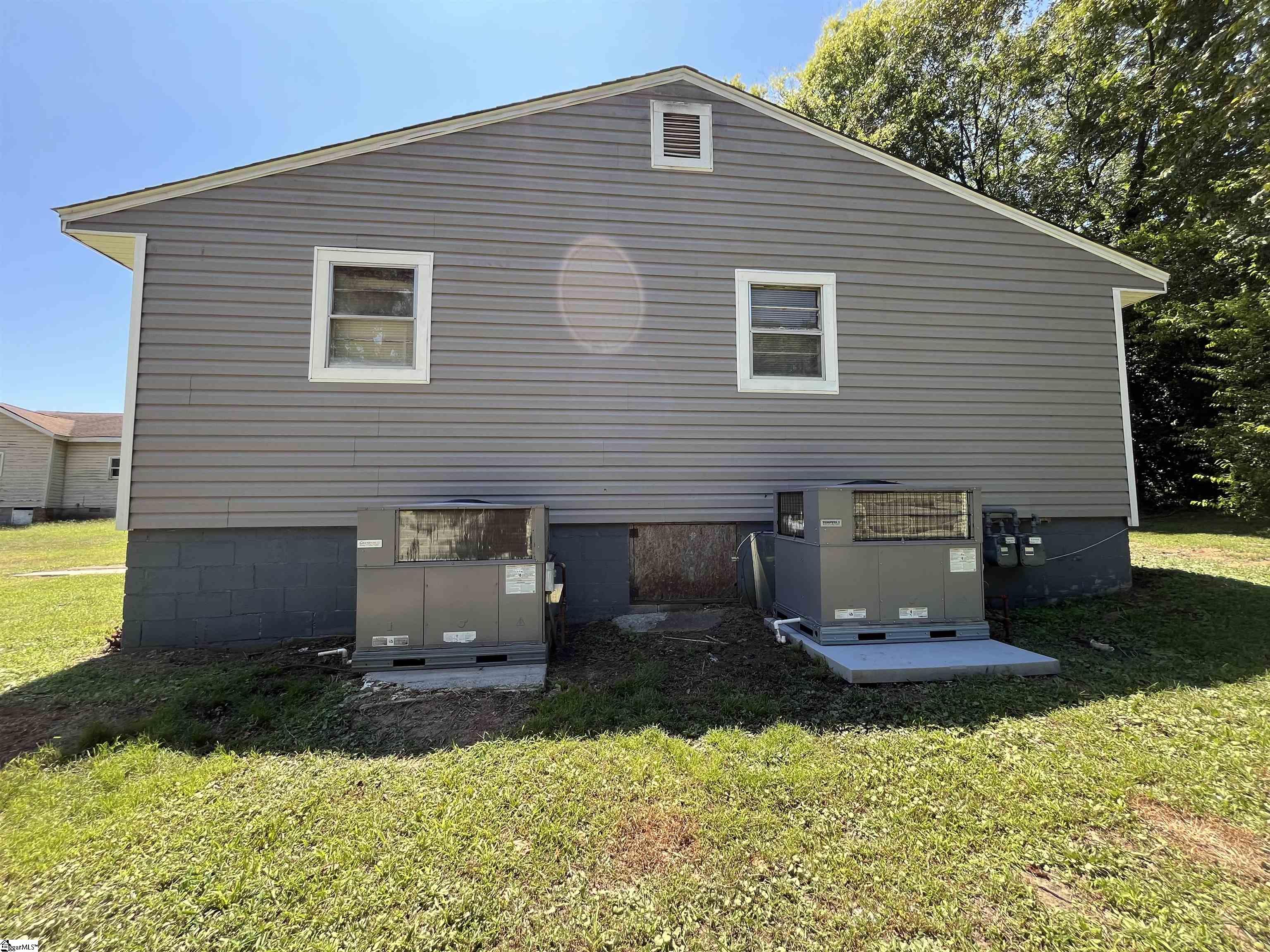 1218 White Street