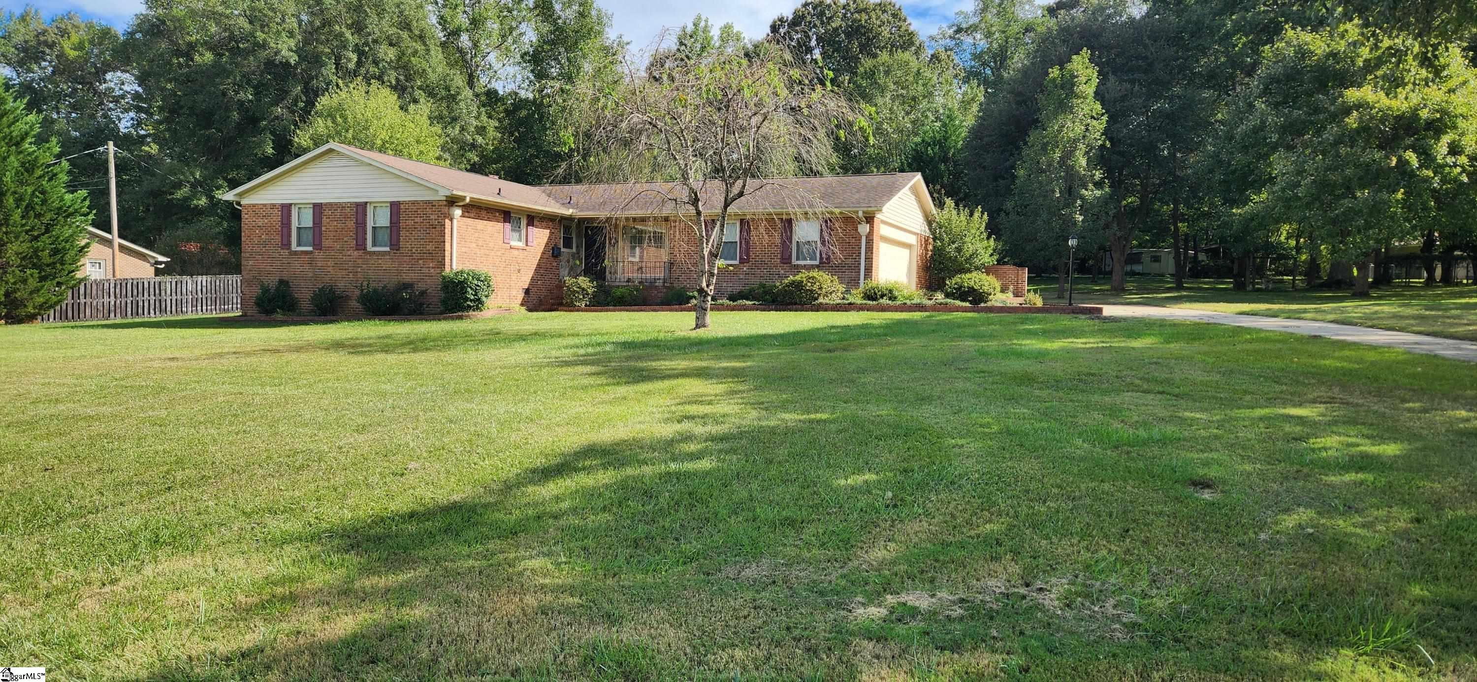 112 Nottingham Way, Easley SC 29640