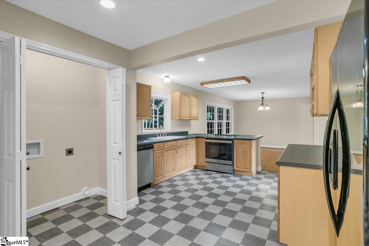 207 Forest, Easley, South Carolina image 2