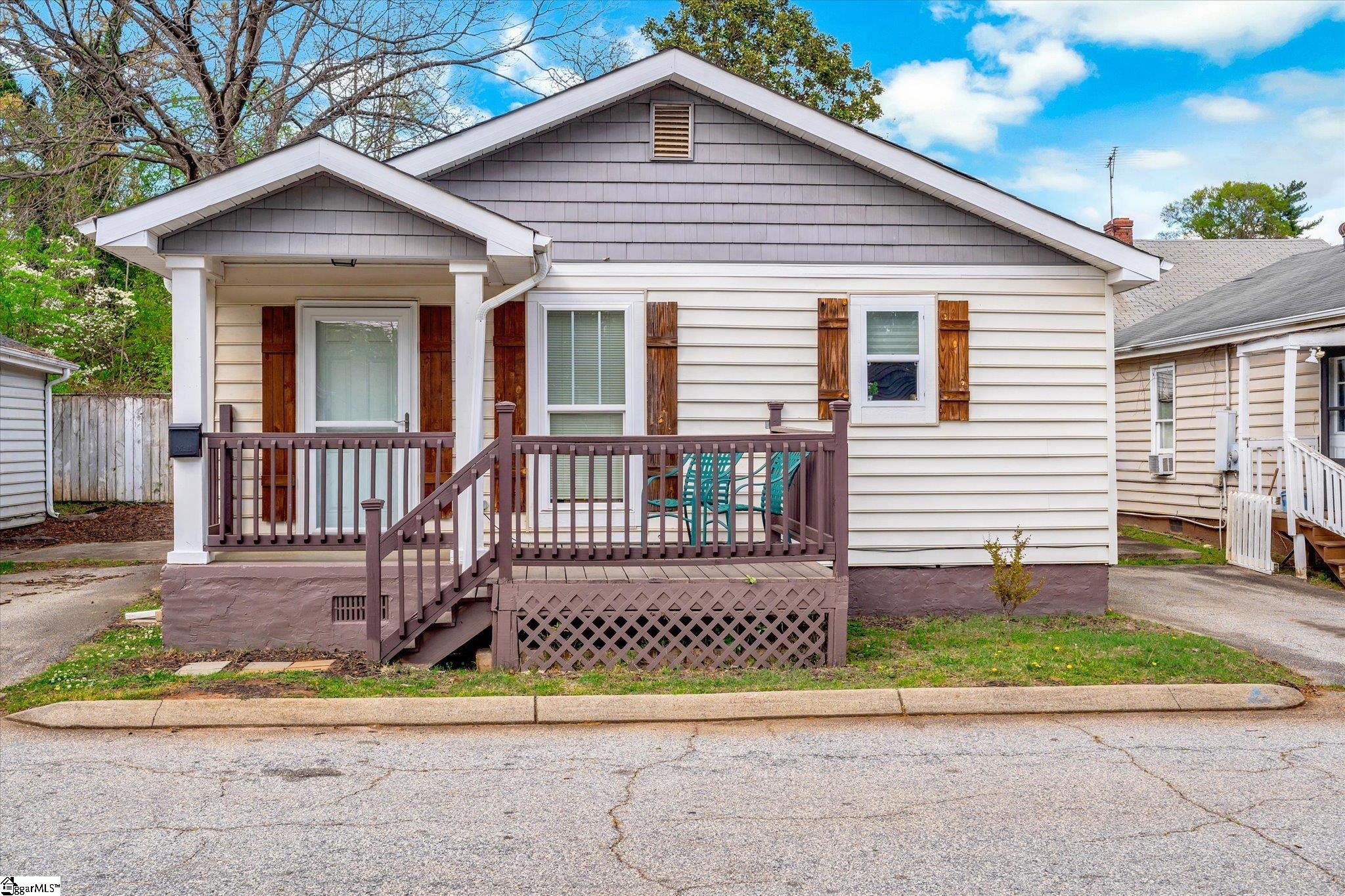 4 Burns Circle, Greenville SC 29605