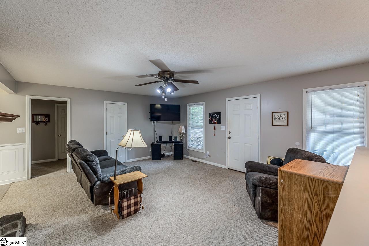 285 Joann, Fair Play, South Carolina image 5
