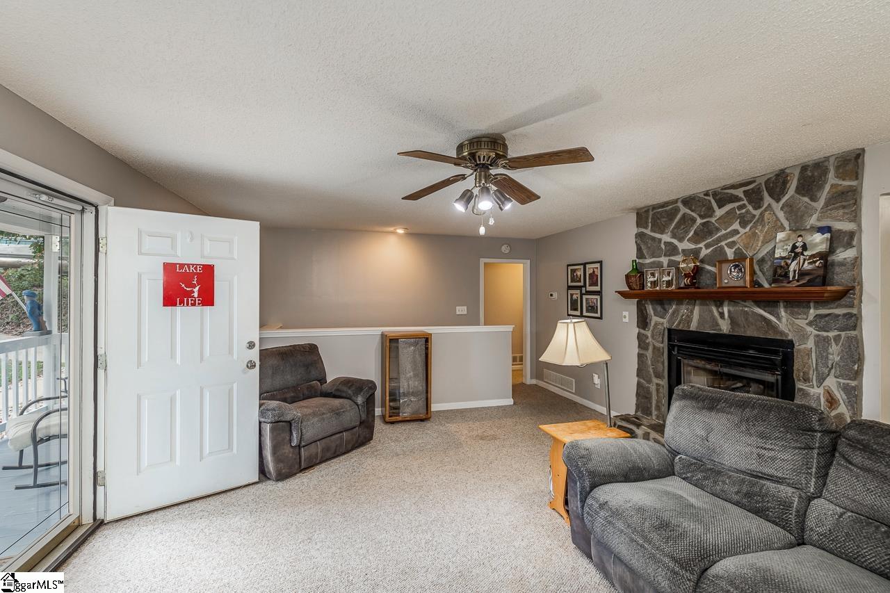 285 Joann, Fair Play, South Carolina image 6