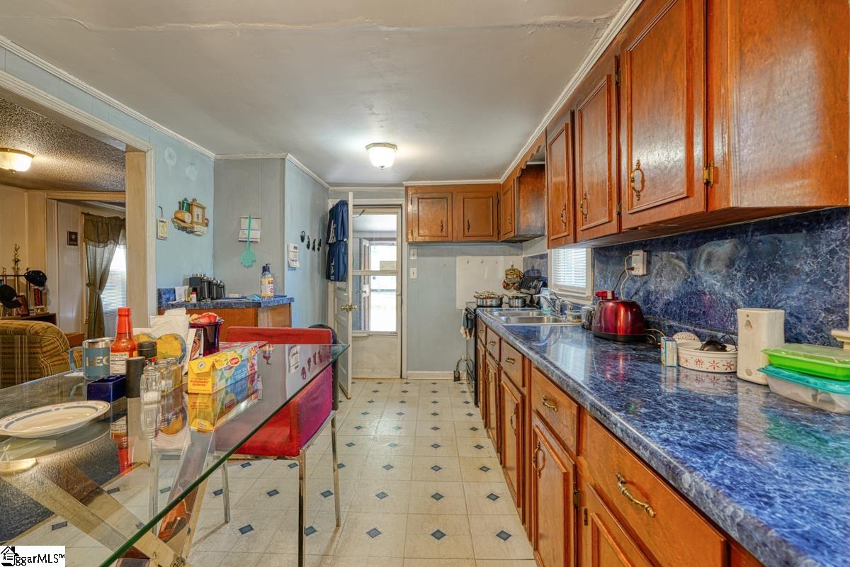 120 Cobb, Pelzer, South Carolina image 9