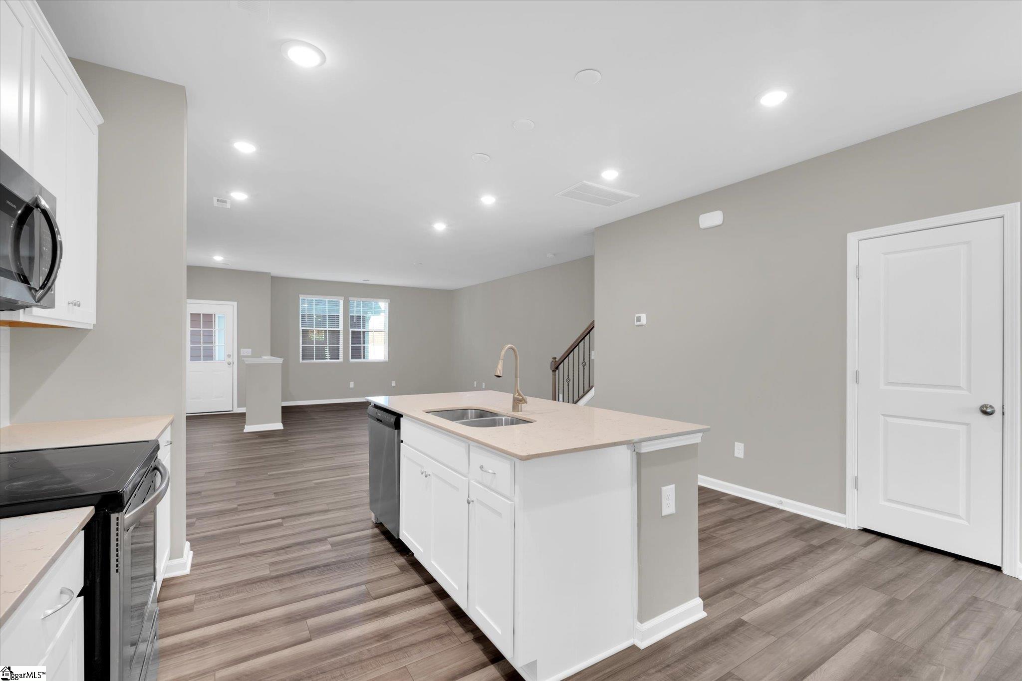102 Gaskins, Travelers Rest, South Carolina image 11