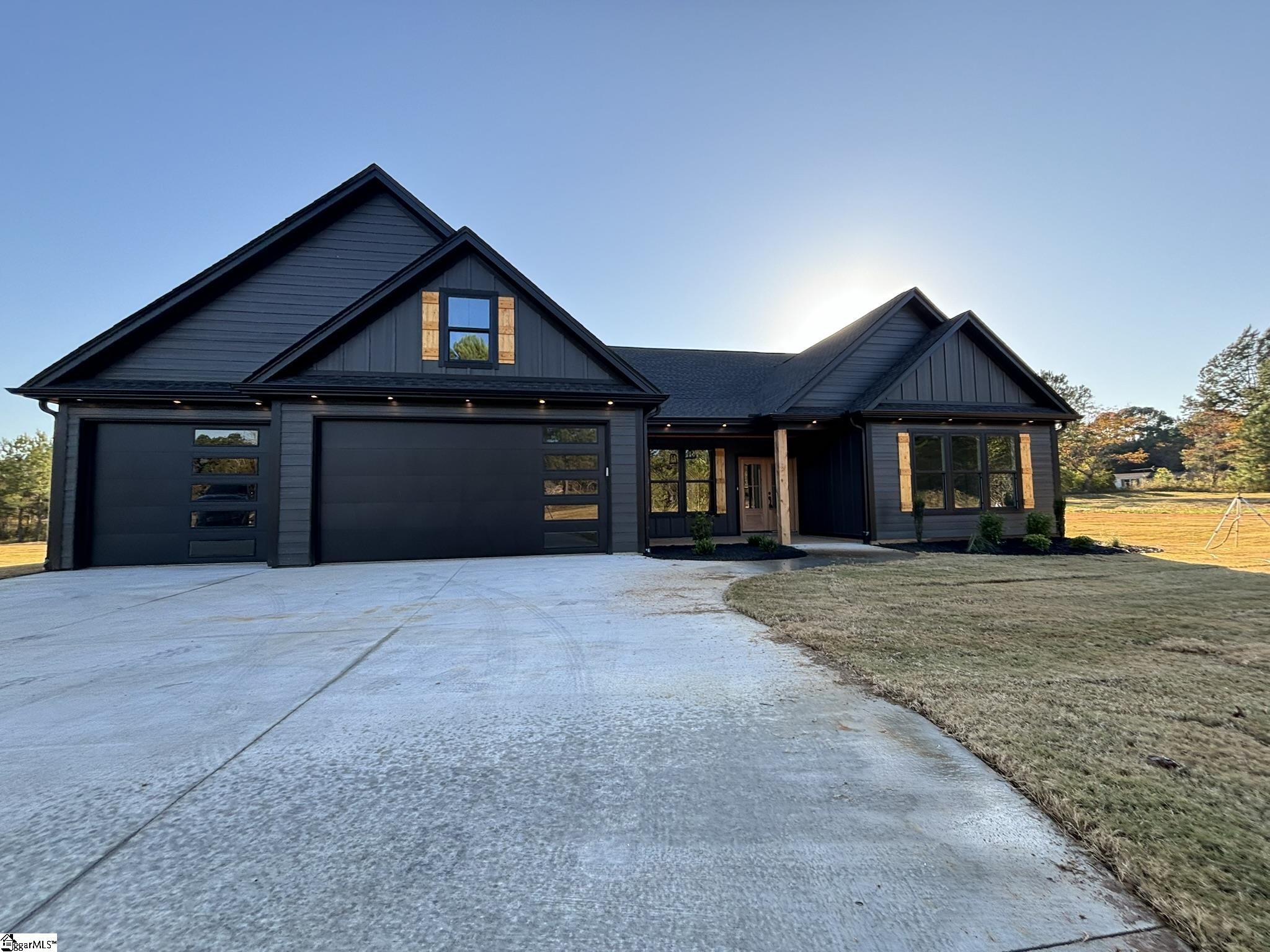 1155 Goodjoin Road Campobello, SC 29322
