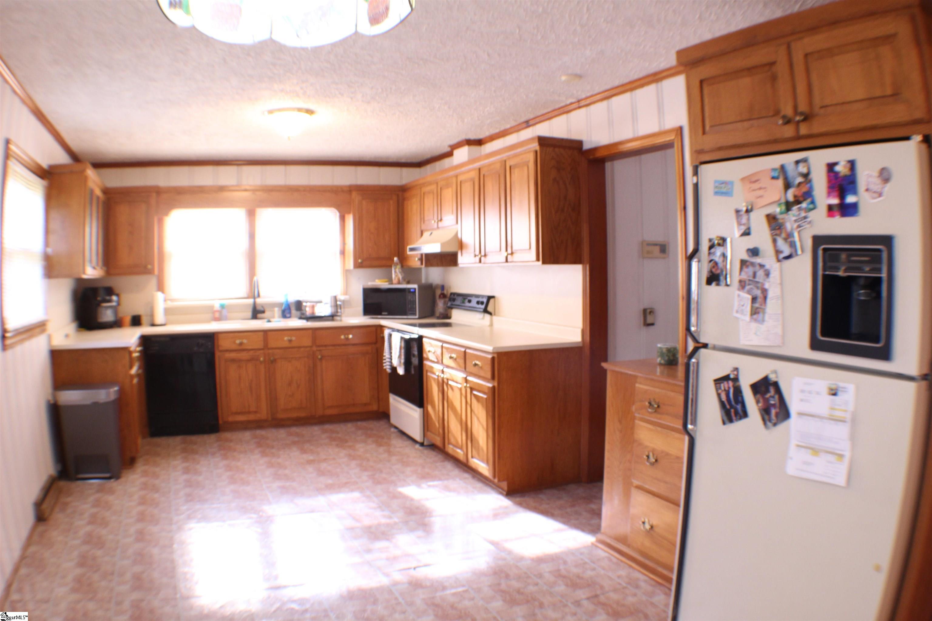 525 49, Laurens, South Carolina image 14