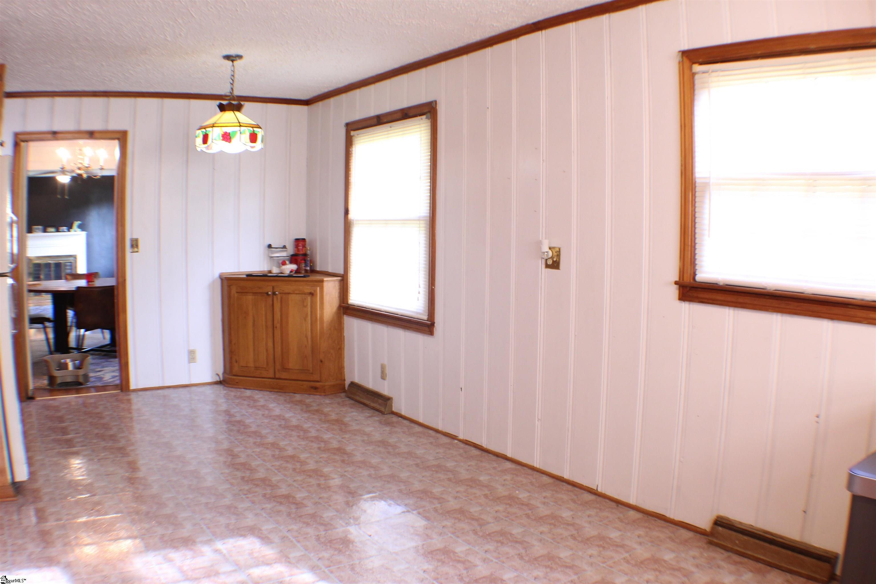525 49, Laurens, South Carolina image 15