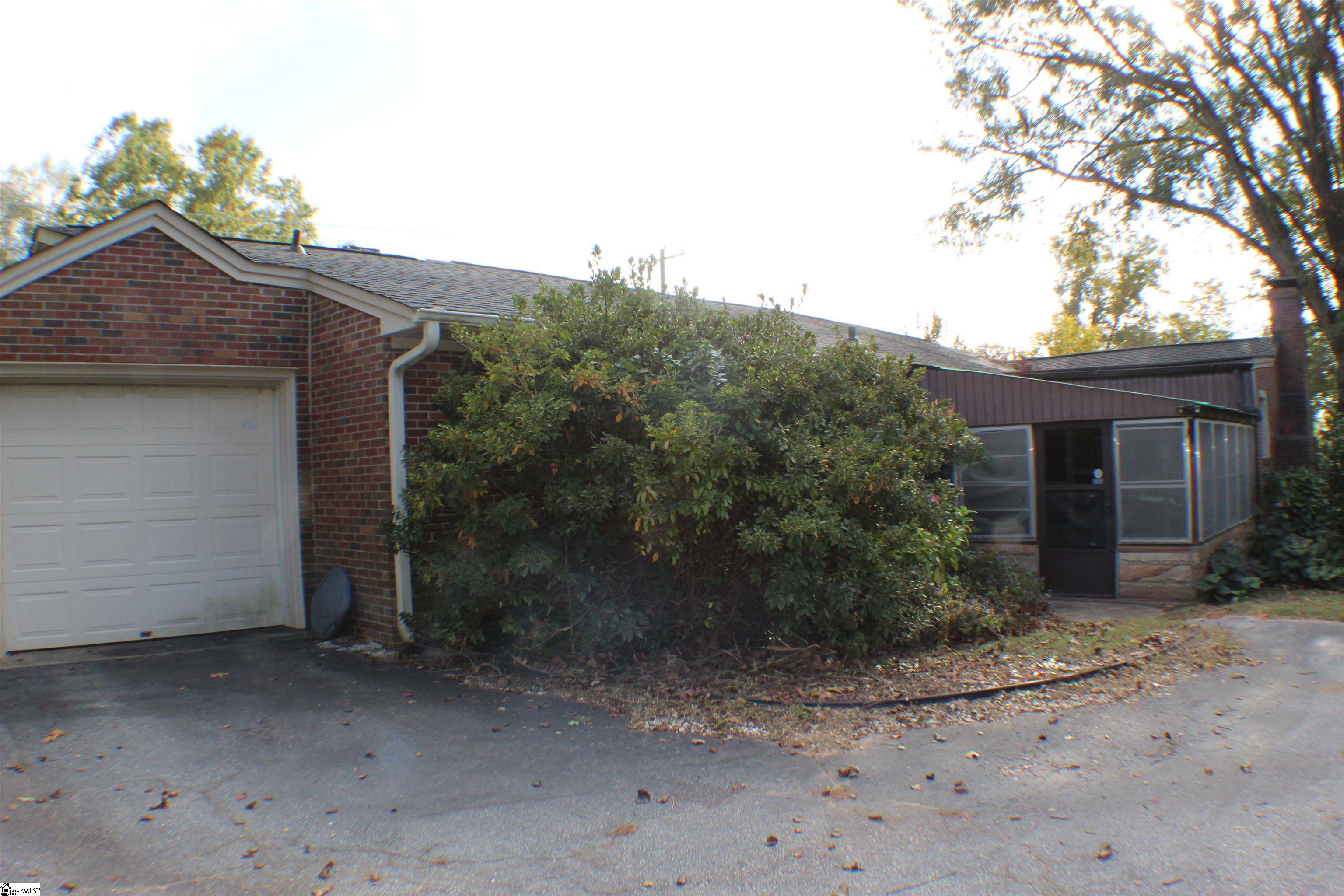 525 49, Laurens, South Carolina image 30