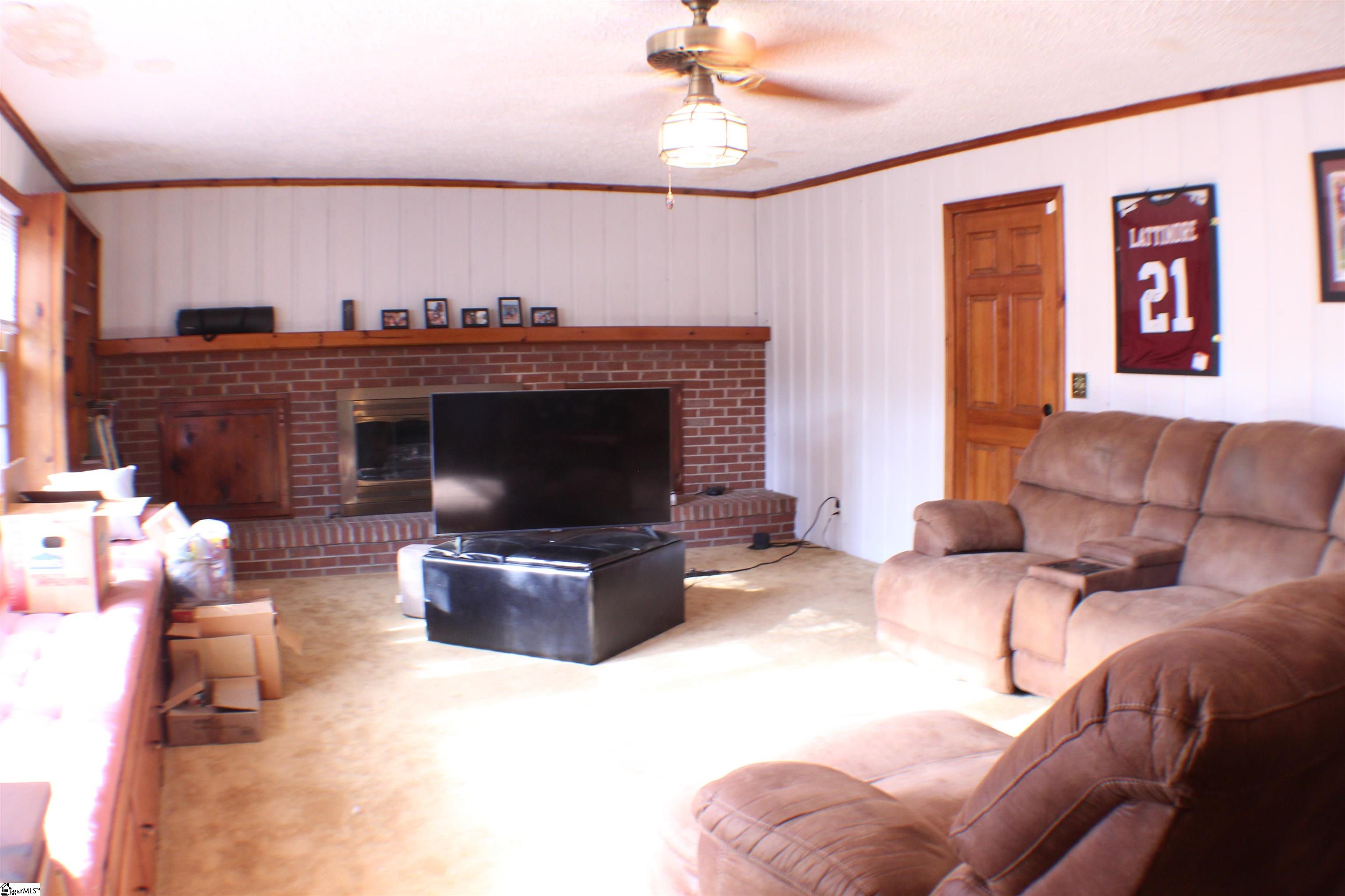 525 49, Laurens, South Carolina image 4