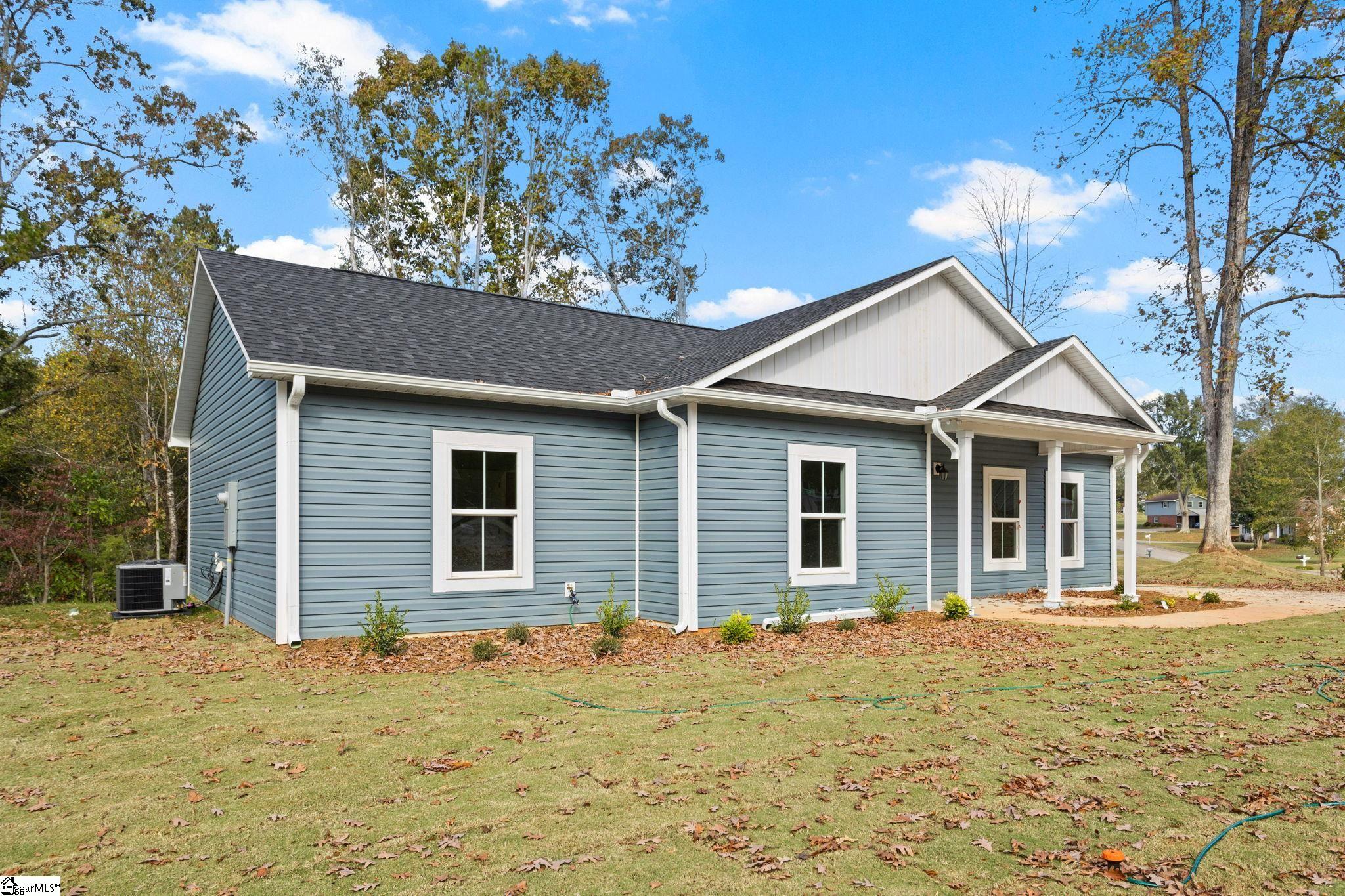314 Forest Creek, Seneca, South Carolina image 1