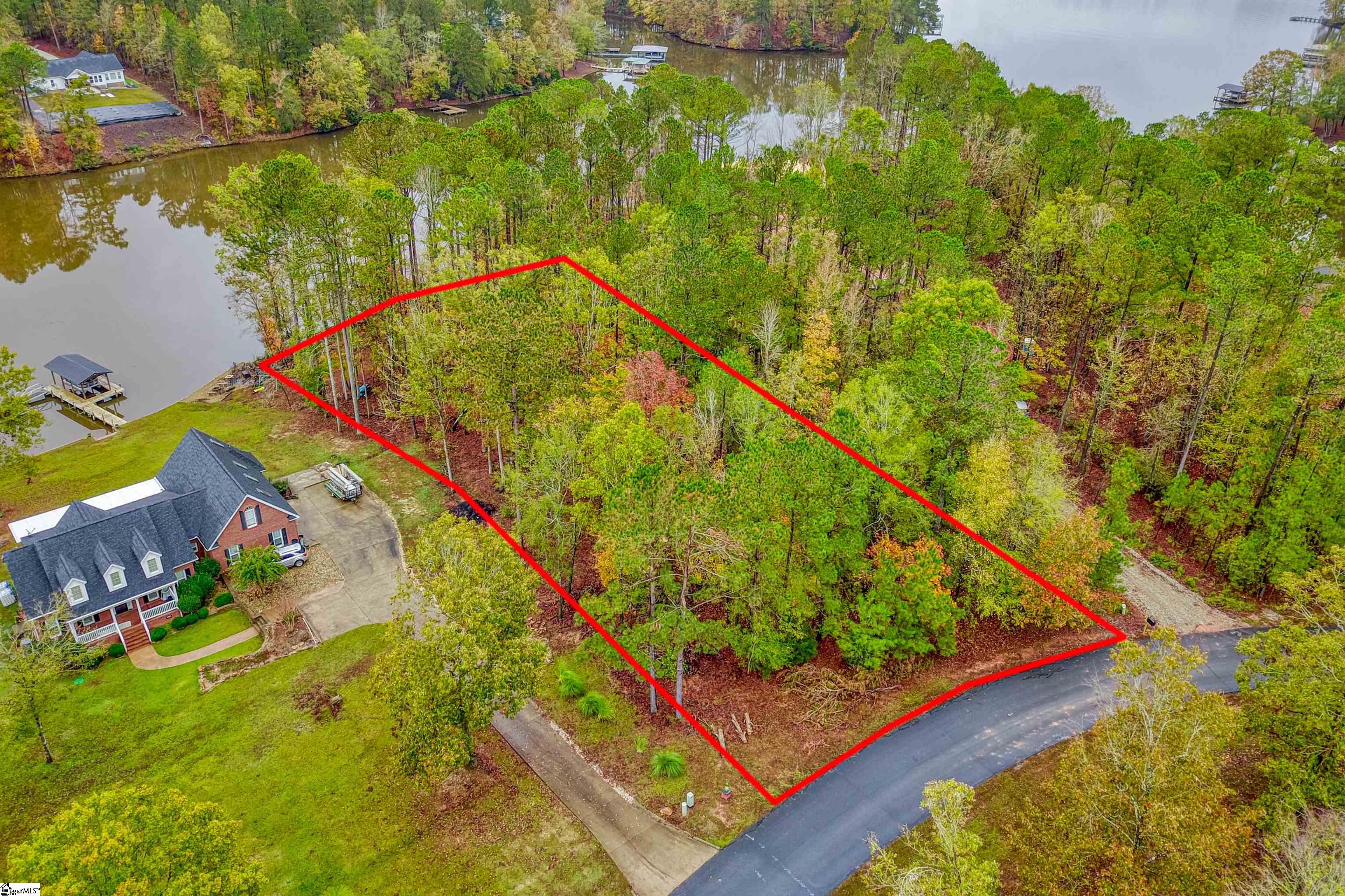 82 E Commodore Drive Cross Hill, SC 29332