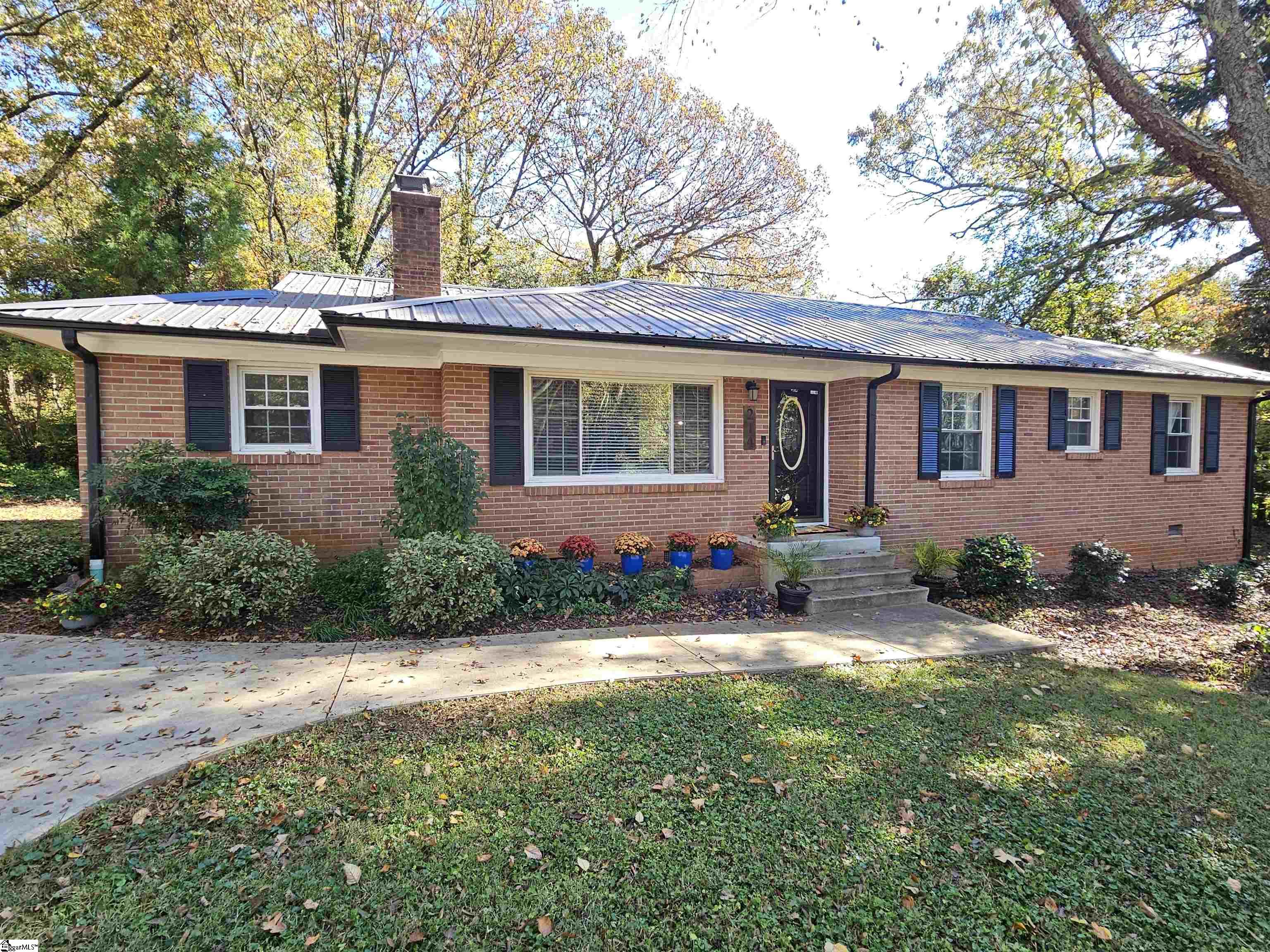 214 Holly Avenue Clemson, SC 29631