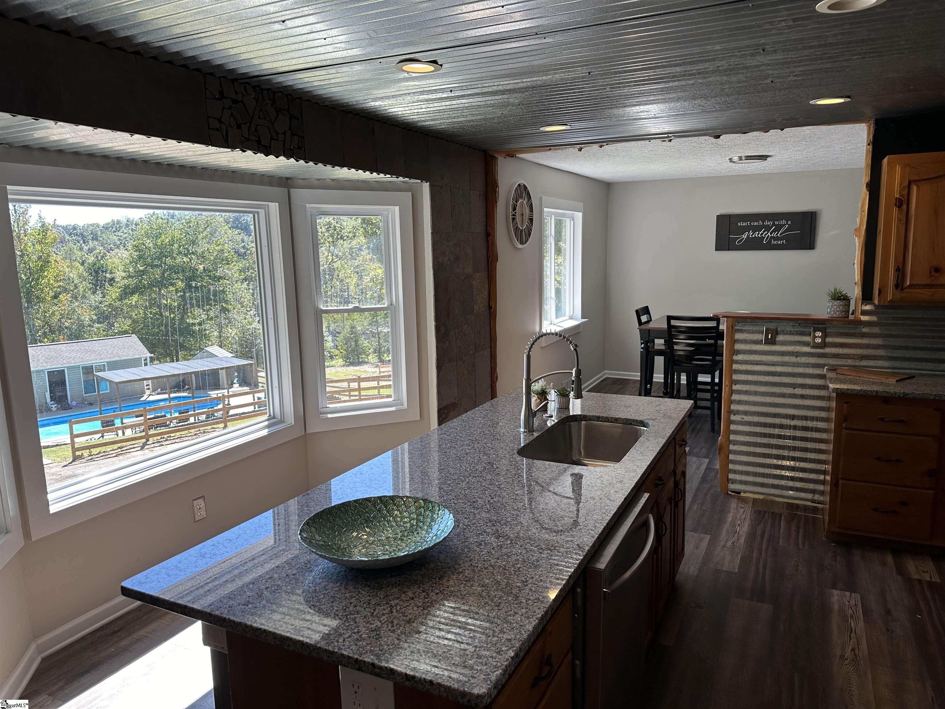 308 Hunting Hollow, Six Mile, South Carolina image 5