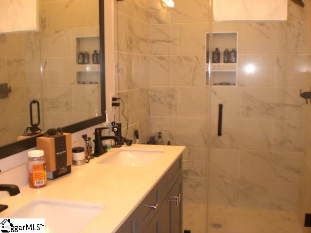 121 W Stone, Greenville, South Carolina image 17