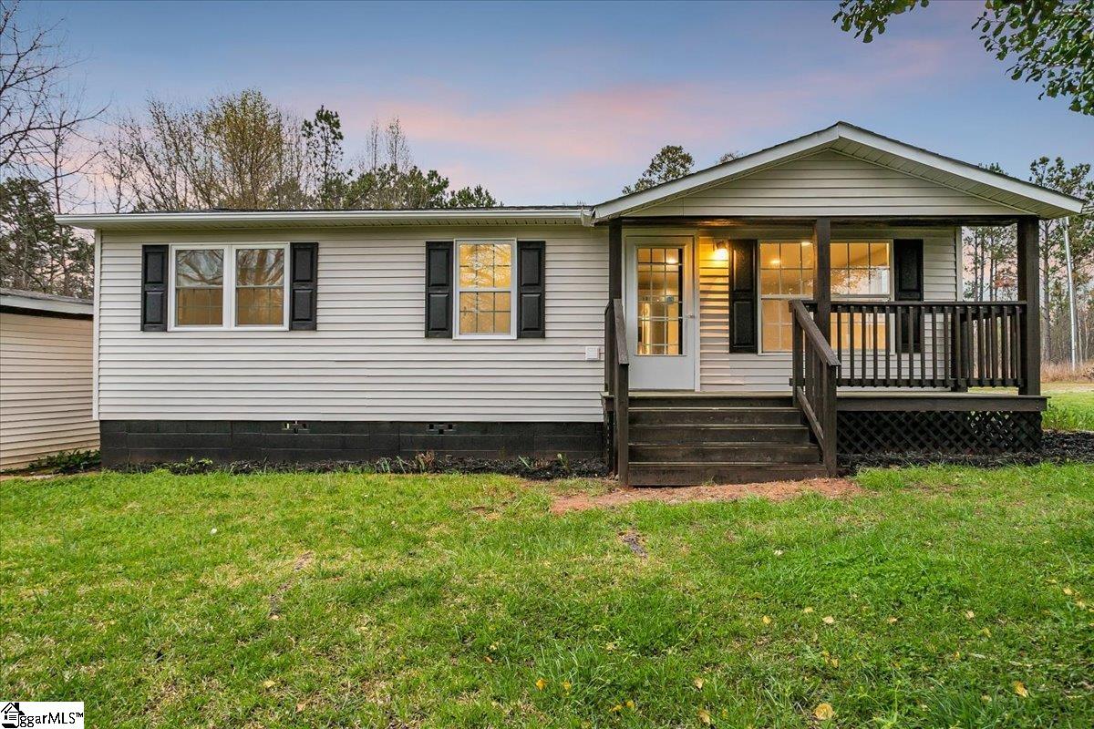 2216 Ekom Beach Road, Laurens SC 29360