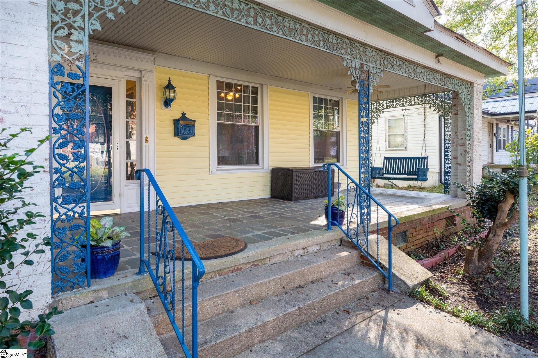 222 E Creswell Avenue, Greenwood SC 29646