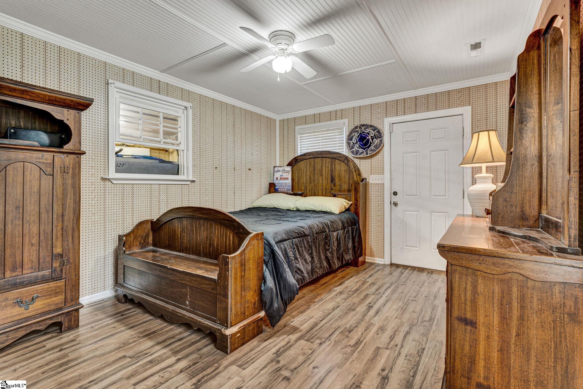 HAS PRIVATE ENTRANCE. FURNITURE CONVEYS.