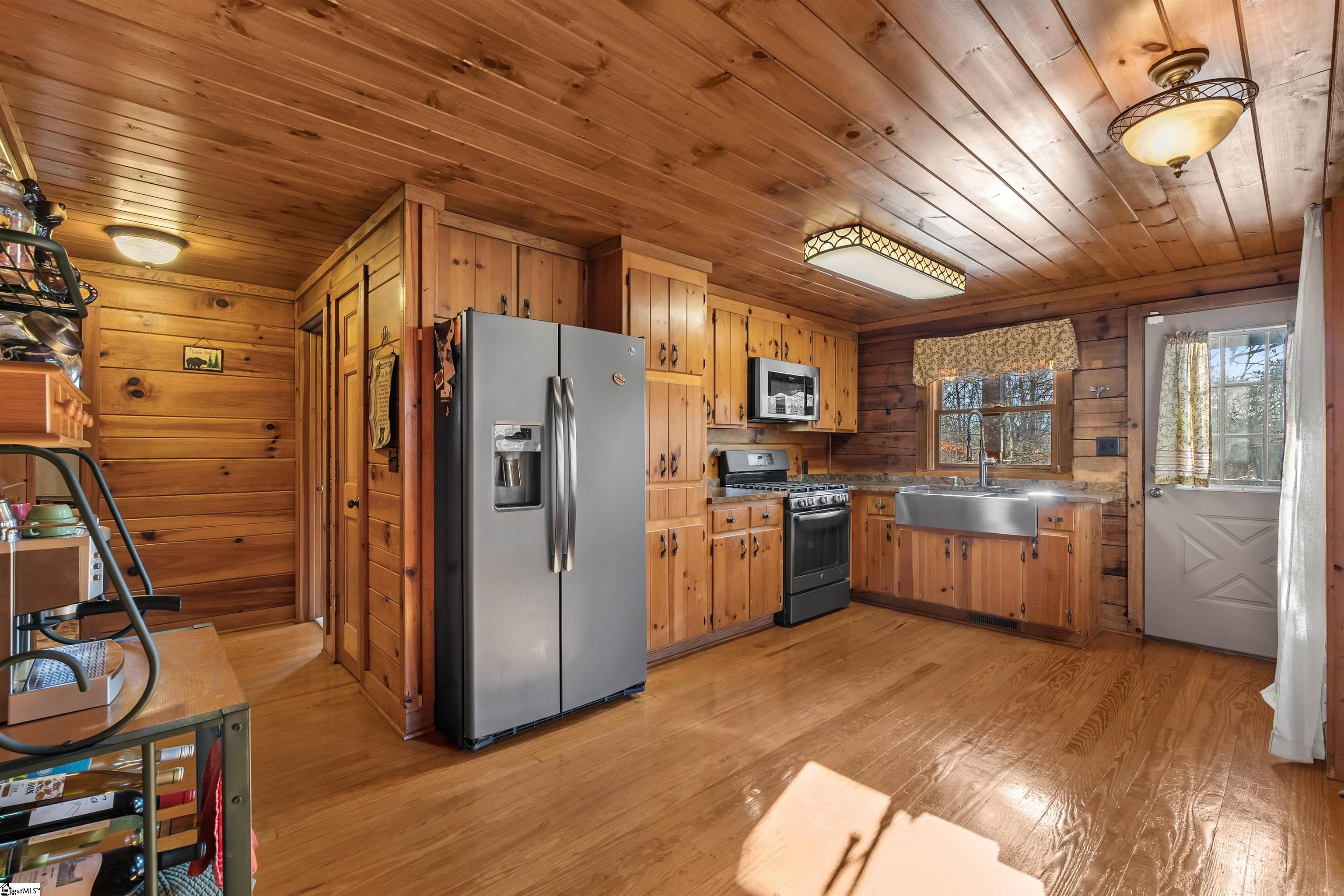 106 Hiawatha, Pickens, South Carolina image 11