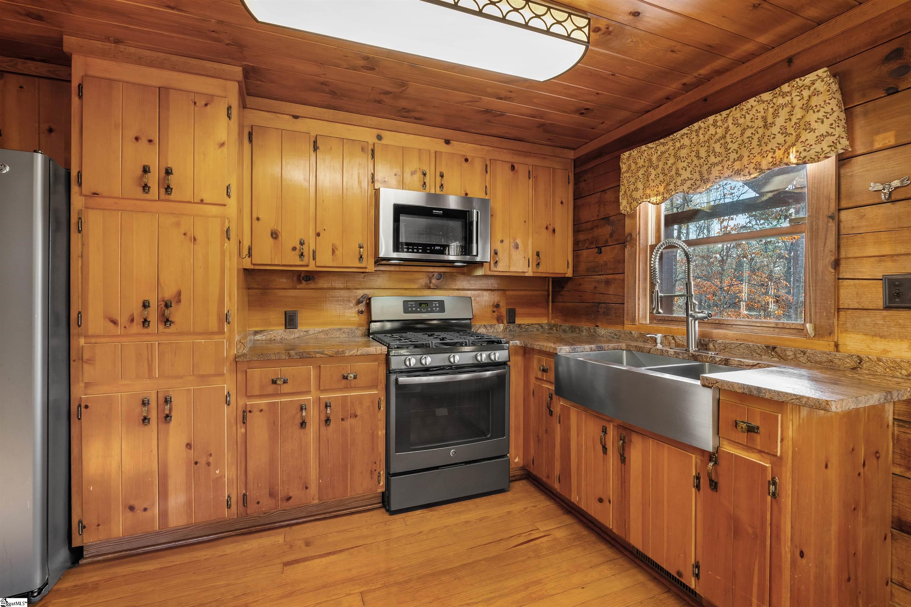 106 Hiawatha, Pickens, South Carolina image 13