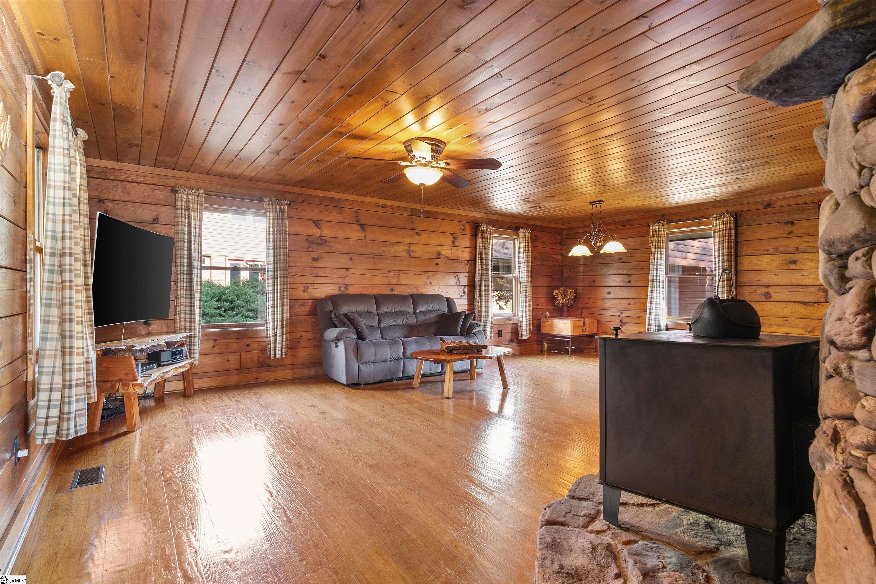 106 Hiawatha, Pickens, South Carolina image 5