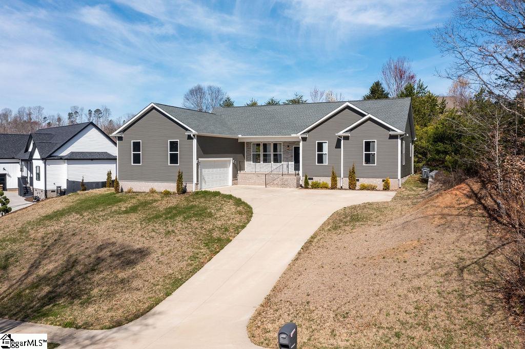712 Rock Cliff Street Greenville, SC 29617-6746