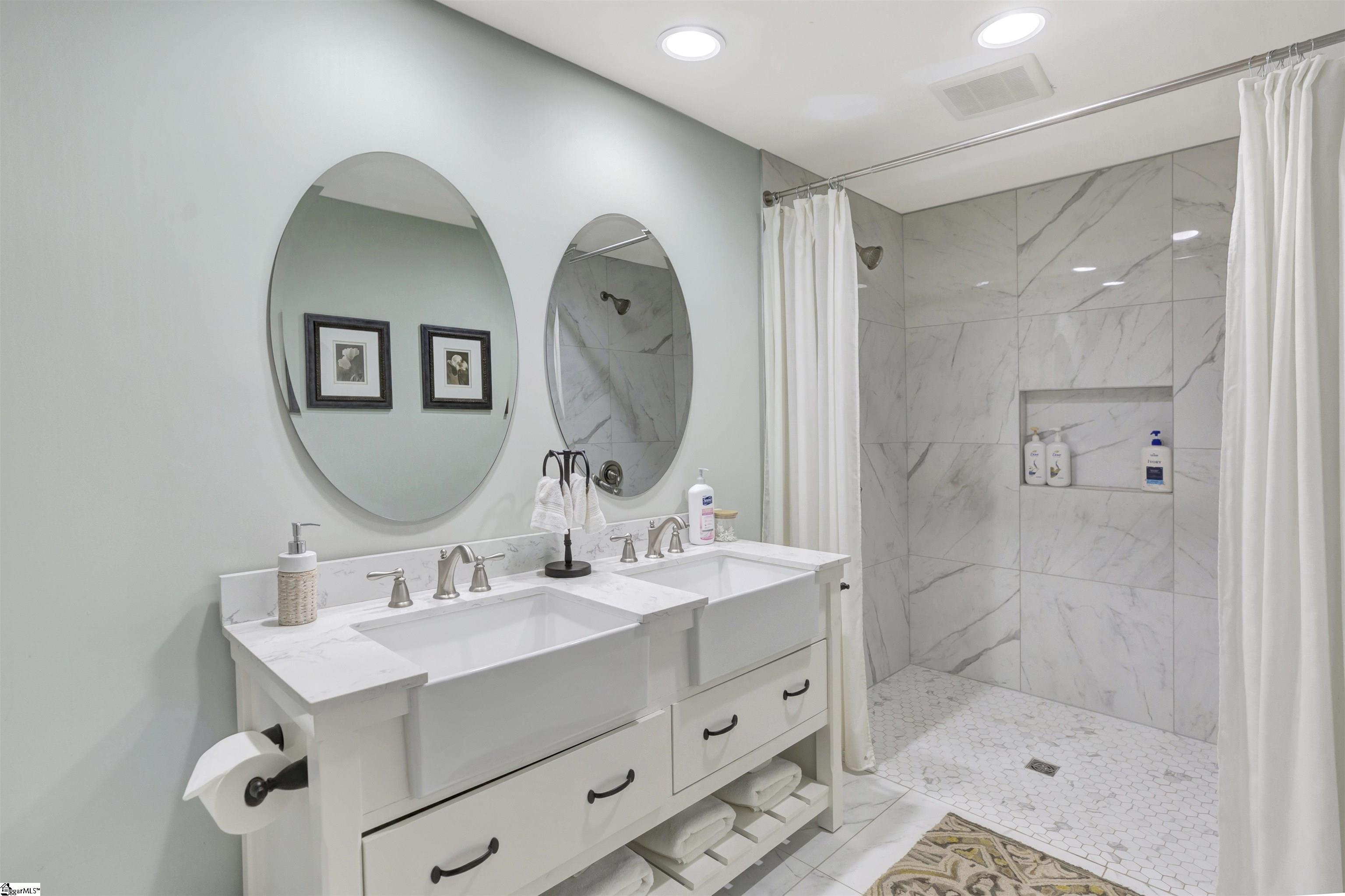 Main house, main floor bathroom.