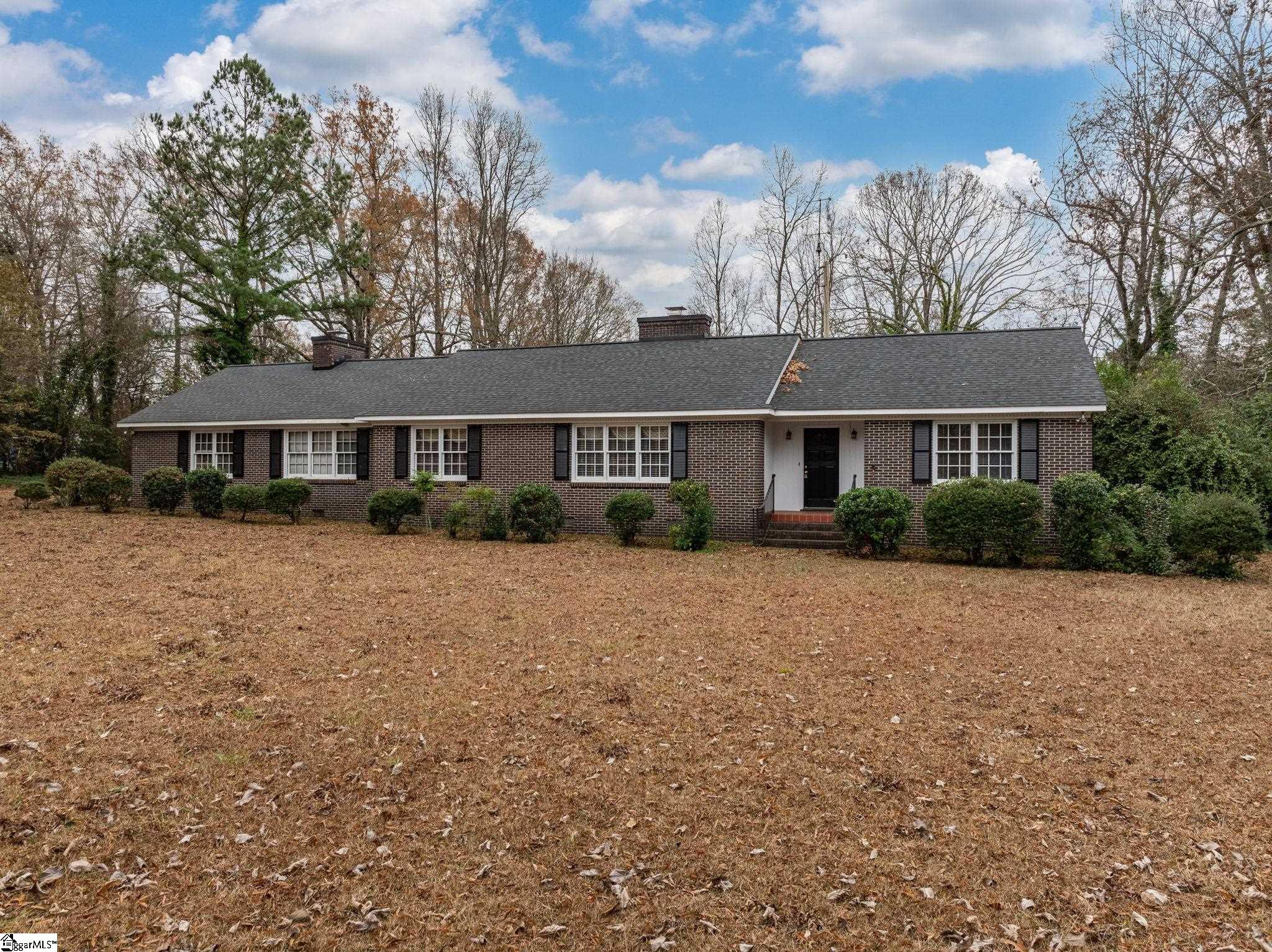 114 York Street Clinton, SC 29325