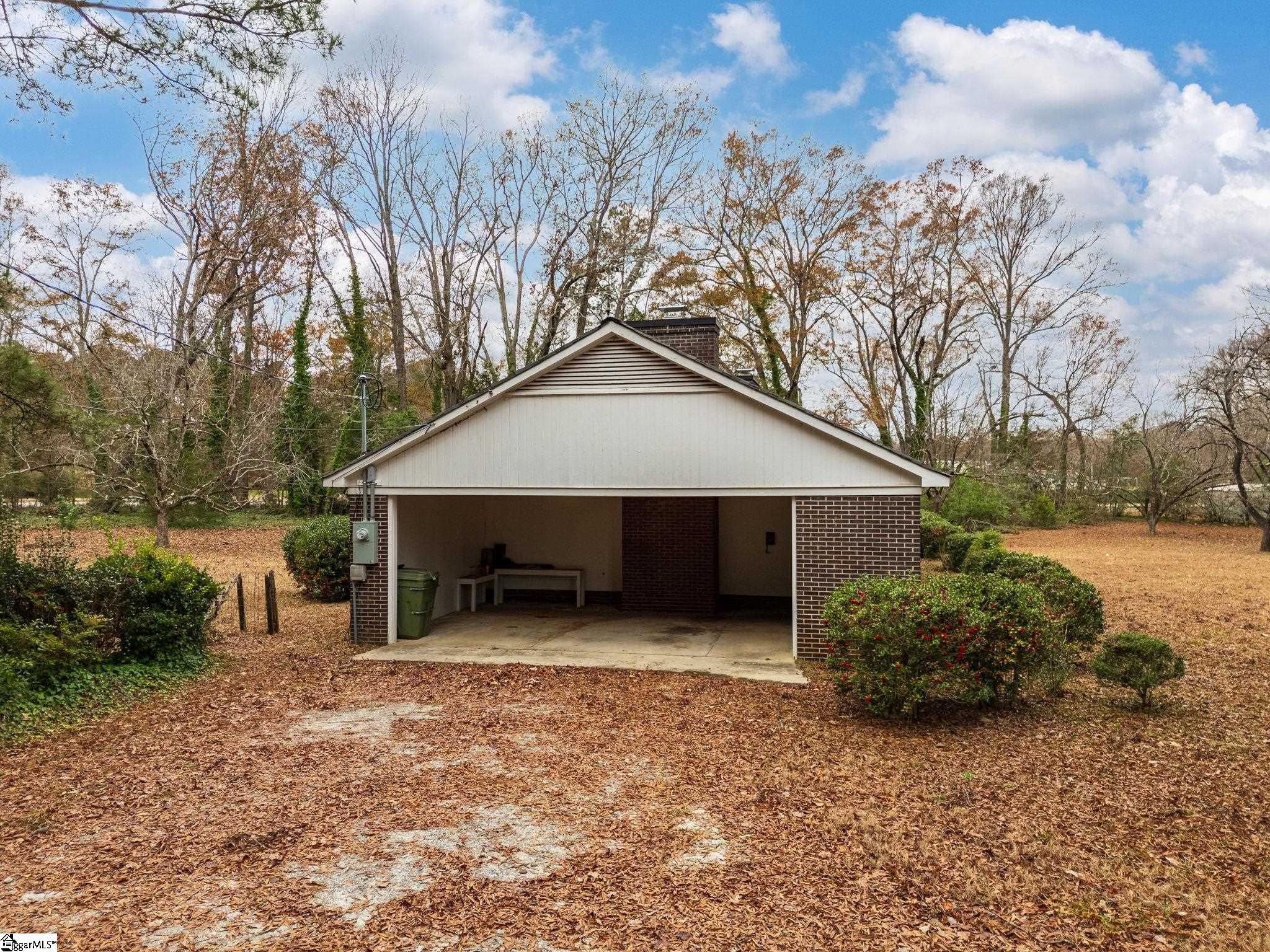 114 York, Clinton, South Carolina image 38