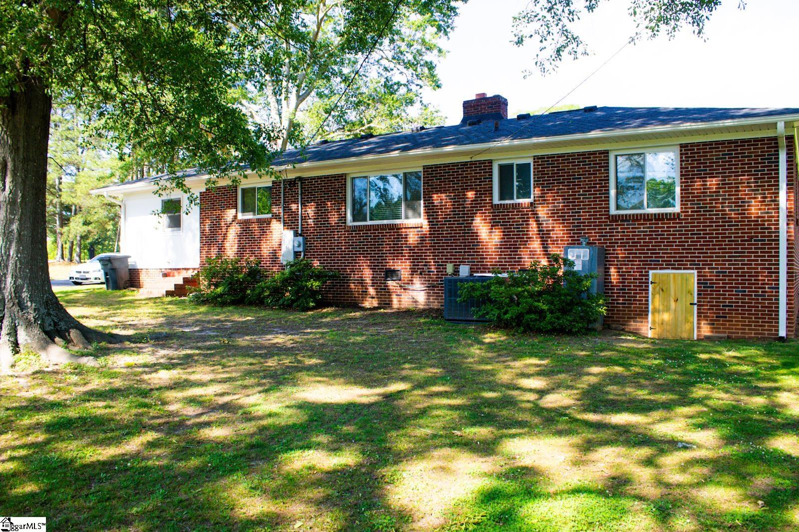 201 Forest, Belton, South Carolina image 3