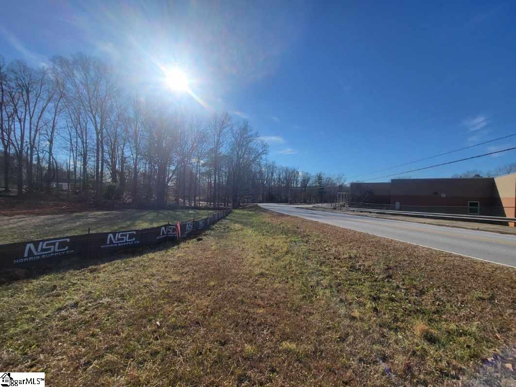719 Parkview, Laurens, South Carolina image 5