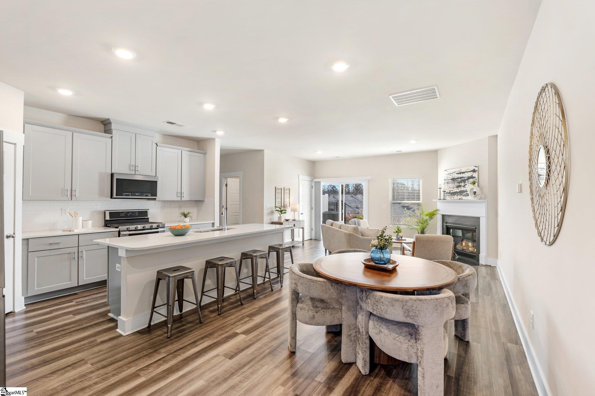 157 Bromes, Greenville, South Carolina image 3