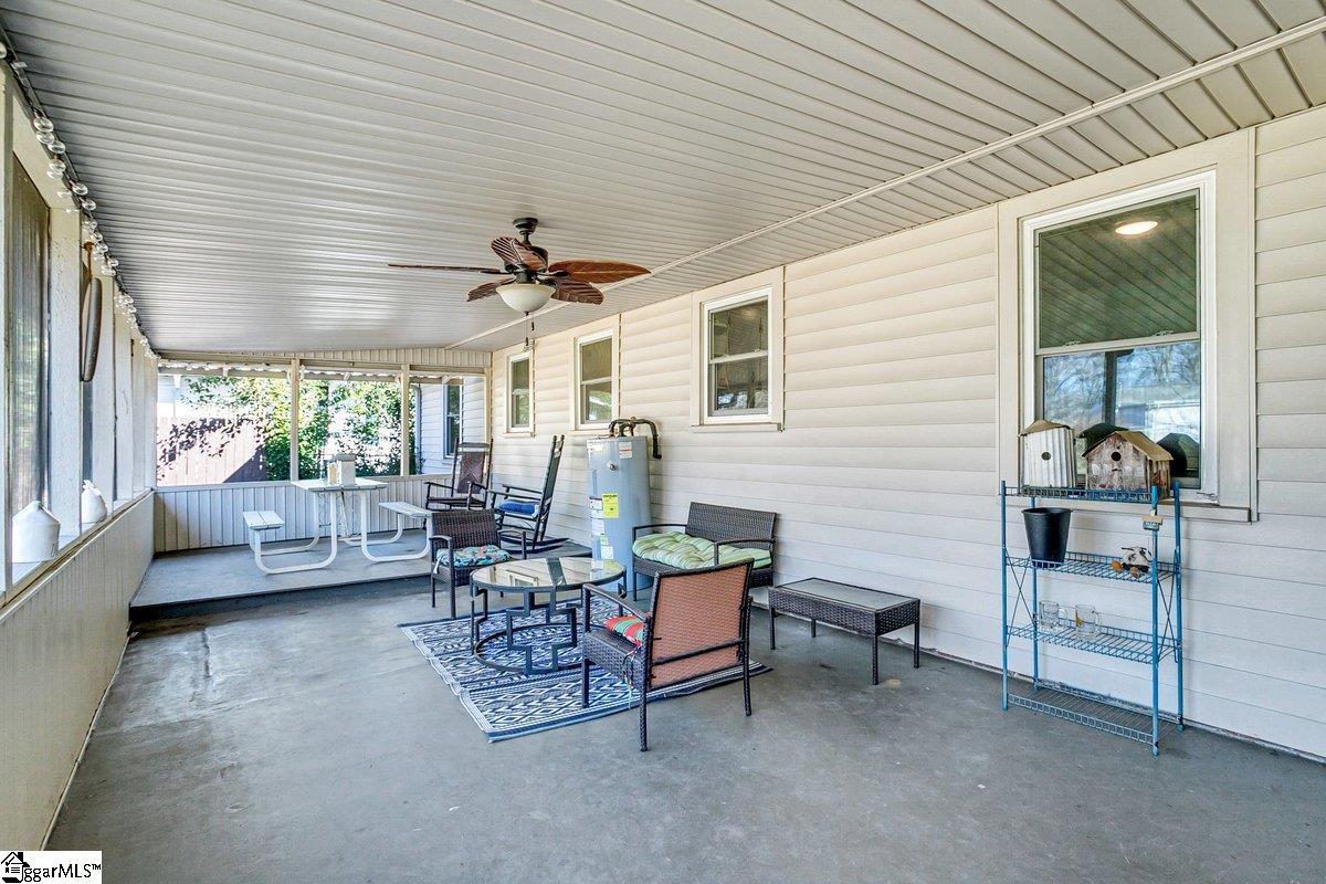 207 E Marion Road