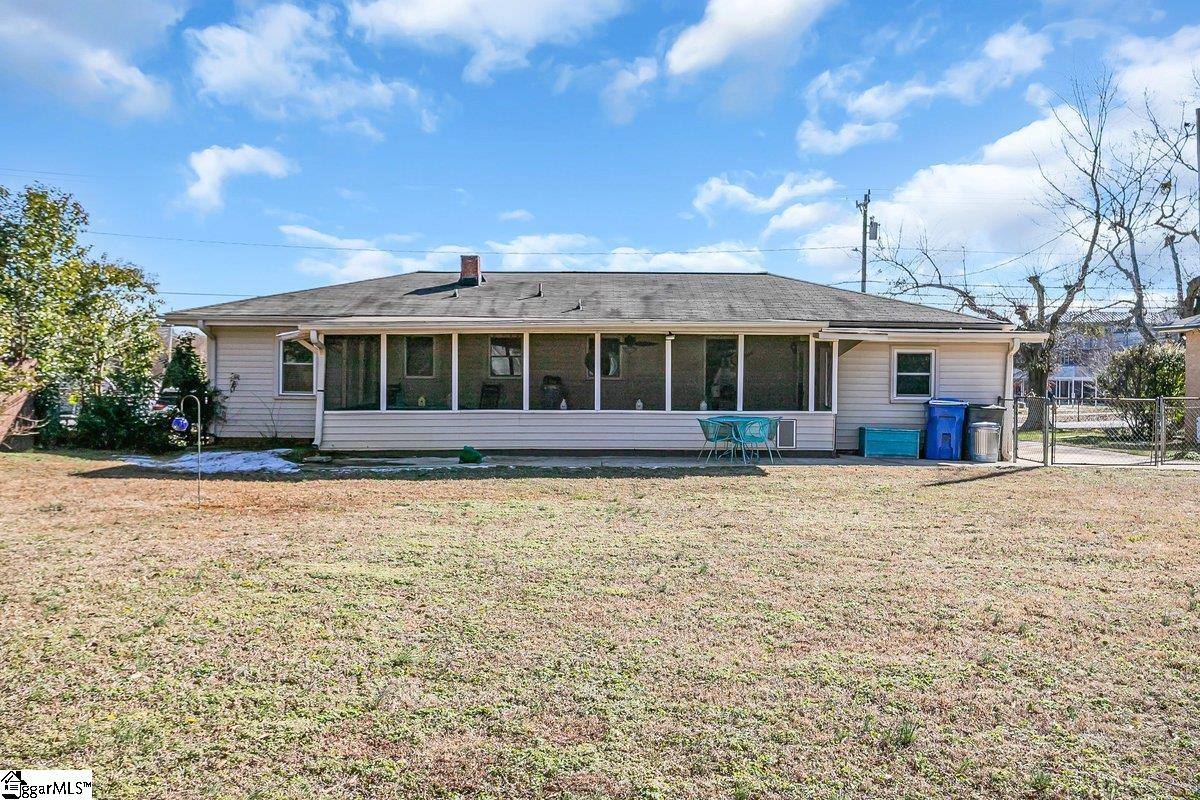 207 E Marion Road