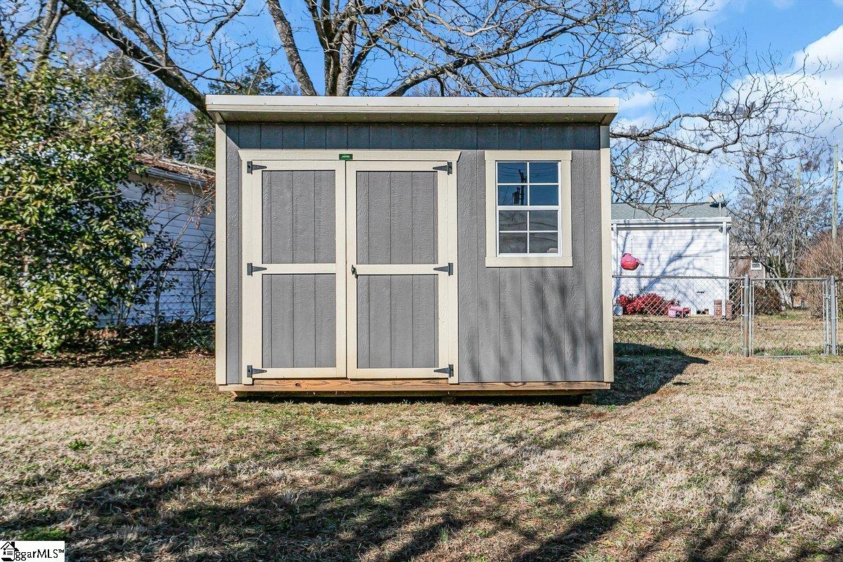207 E Marion Road