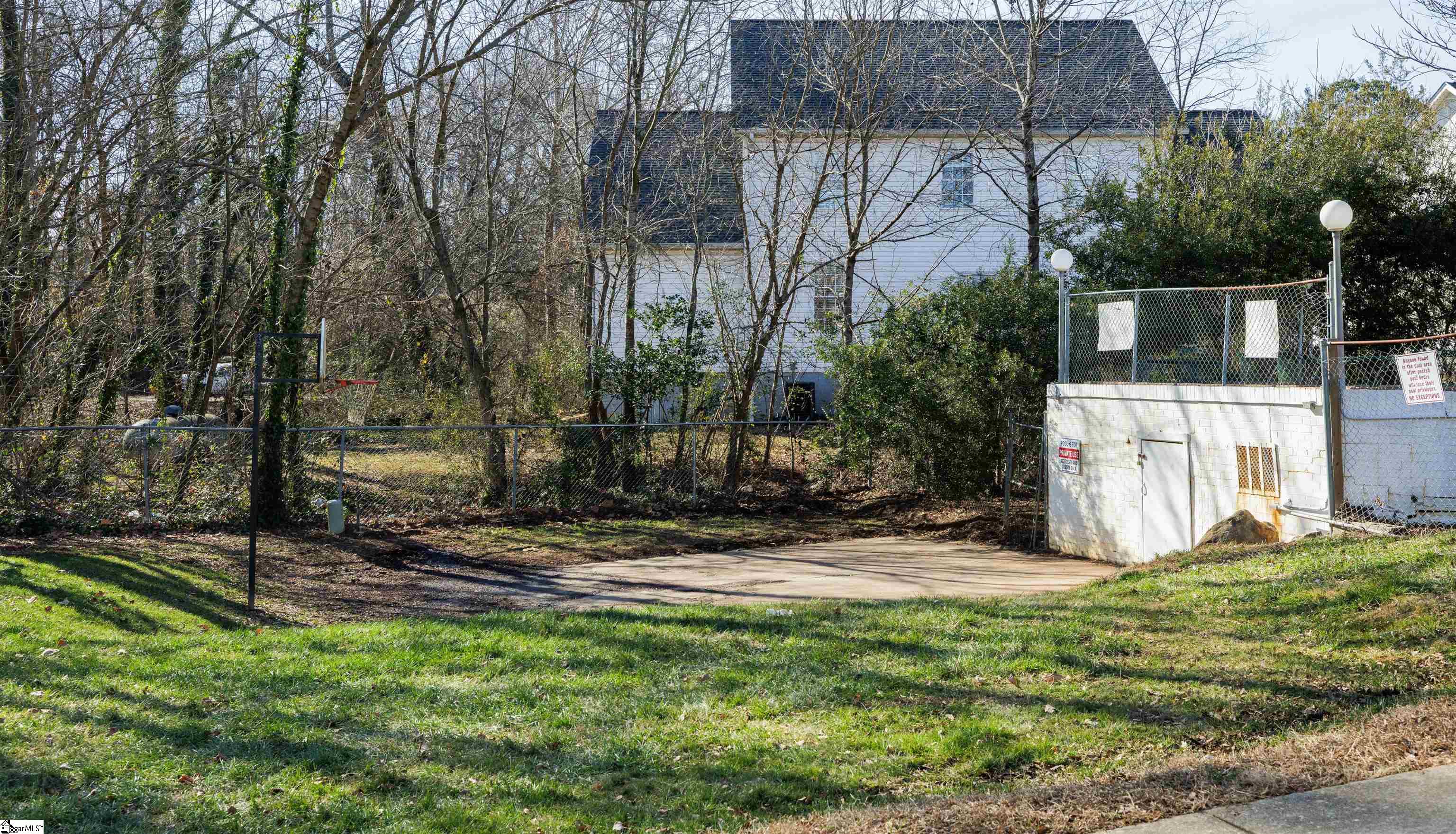 3706 E North, Greenville, South Carolina image 32