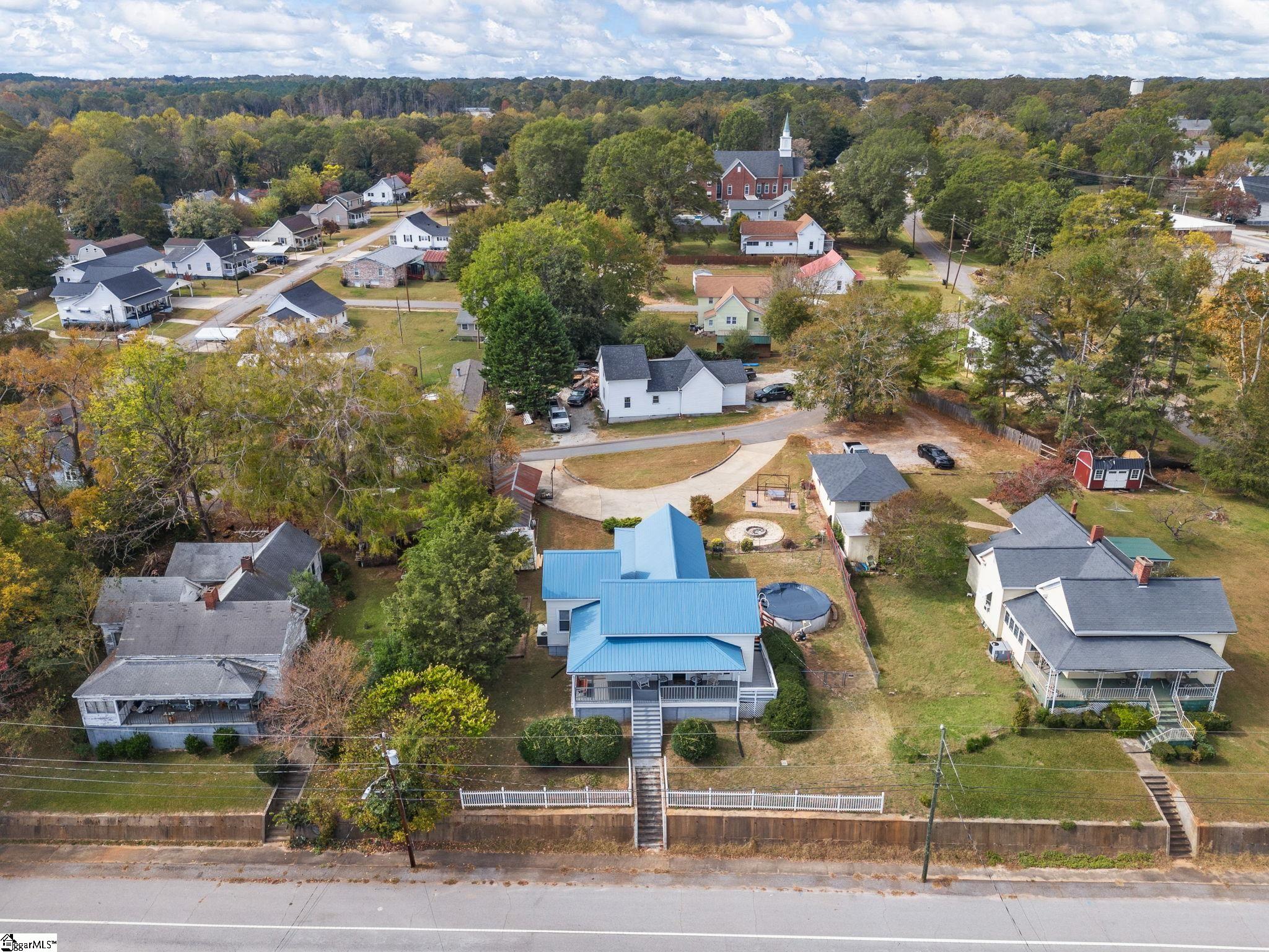 4 Courtney, Pelzer, South Carolina image 2
