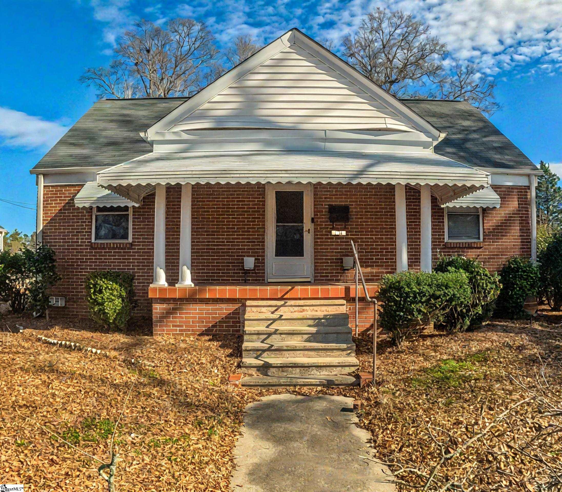 504 Elizabeth, Clinton, South Carolina image 1